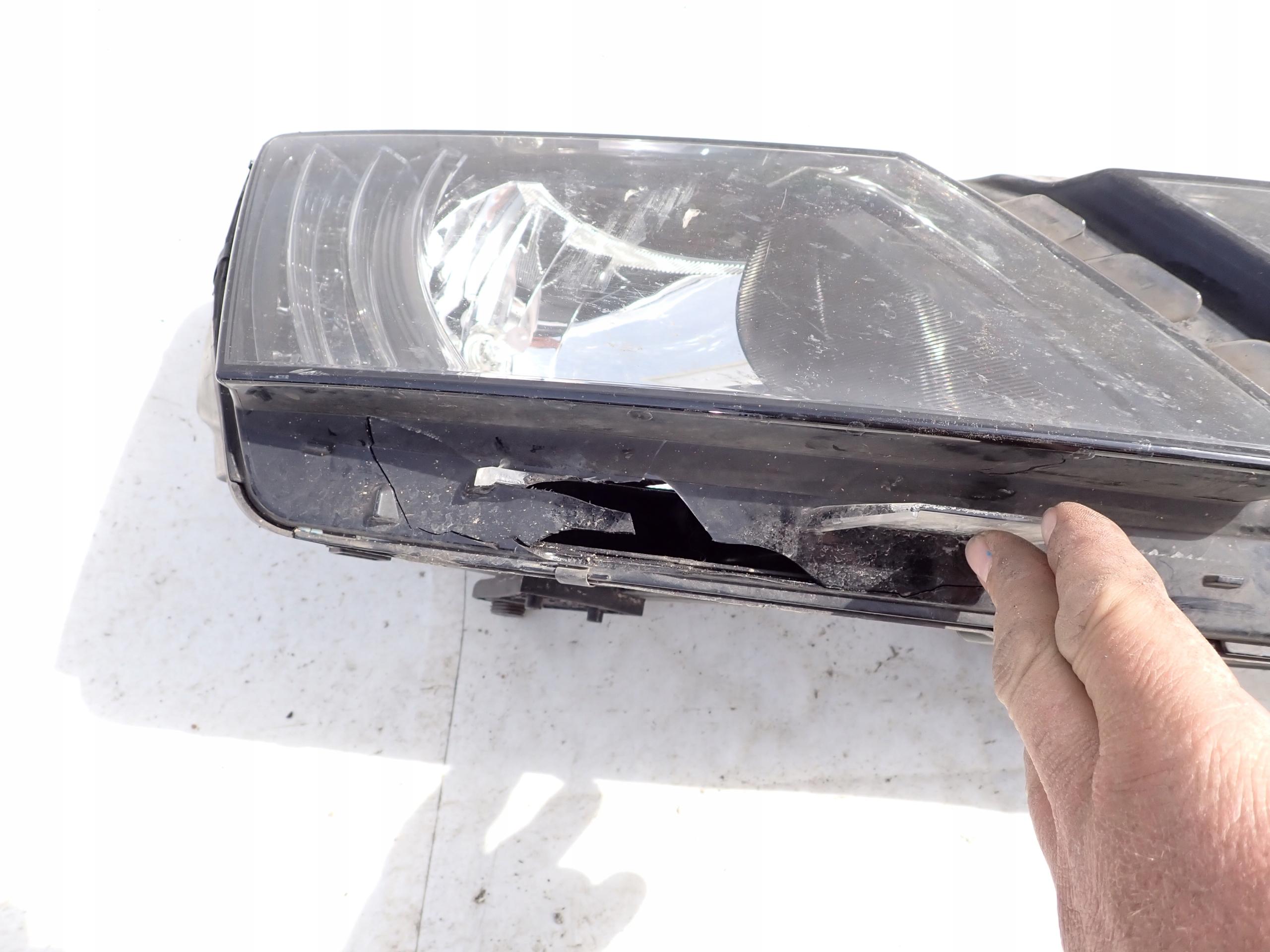 SKODA OCTAVIA III 3 LIFT 16-20 light front right