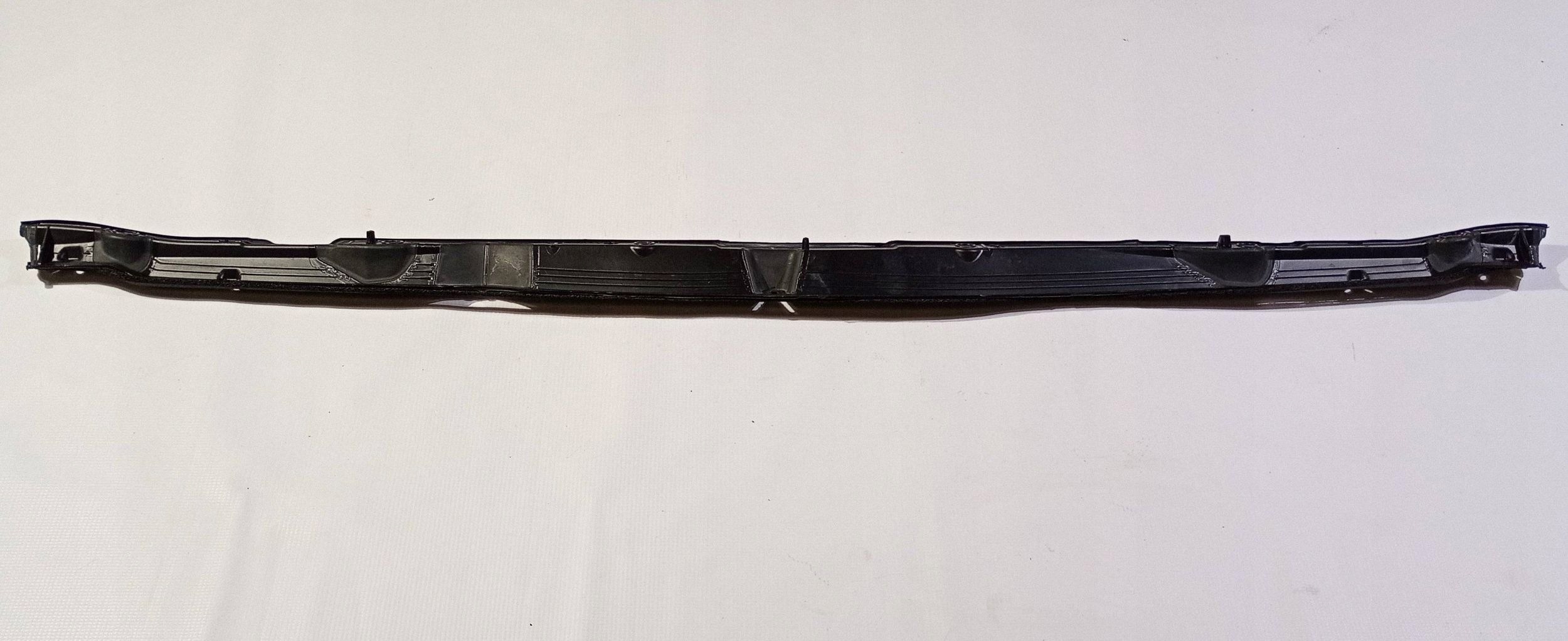 torpedo gasket moulding below szybe pillar Chrysler Pacifica 2021