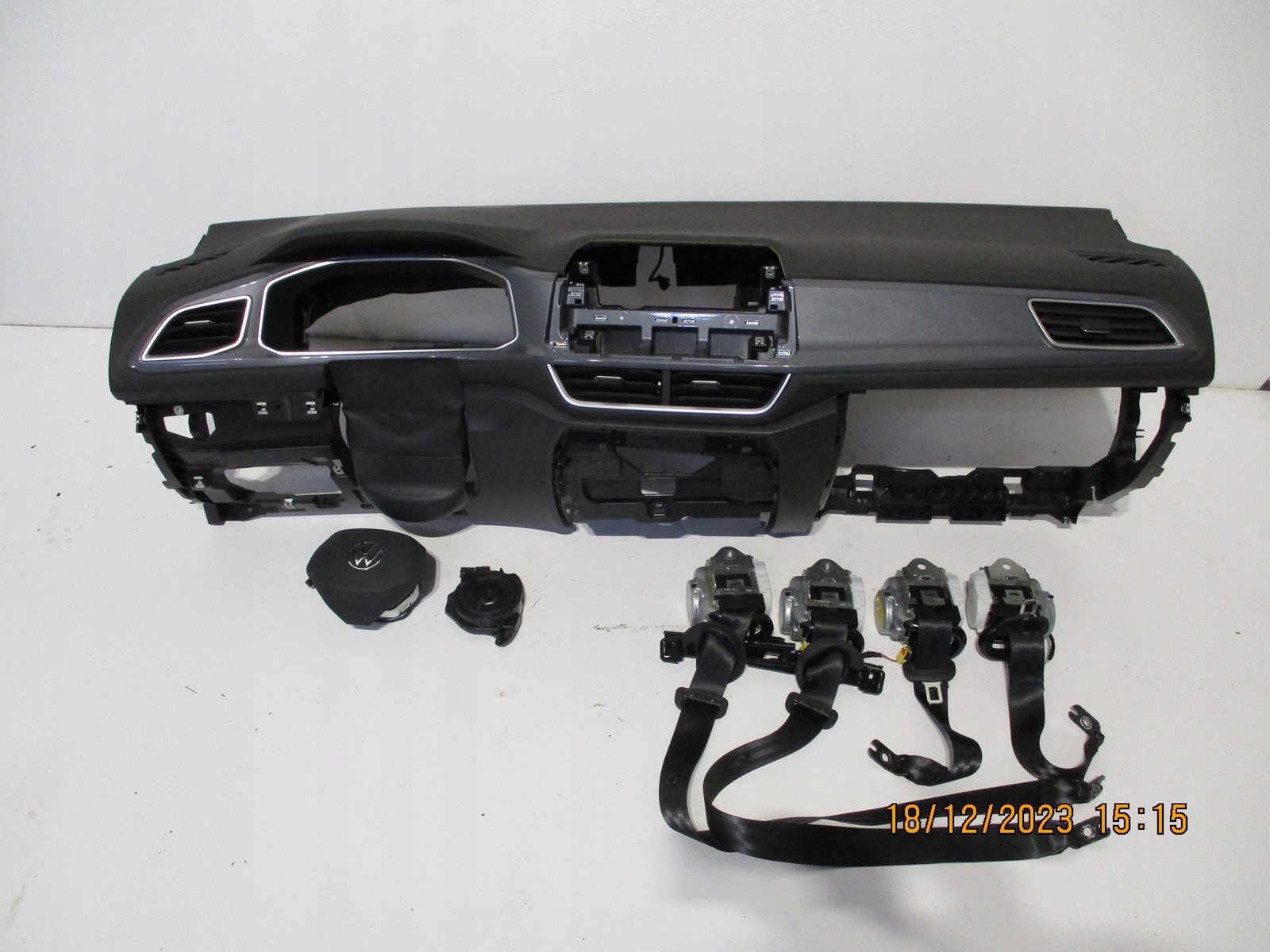 dashboard VW T ROC 2GA LIFT
