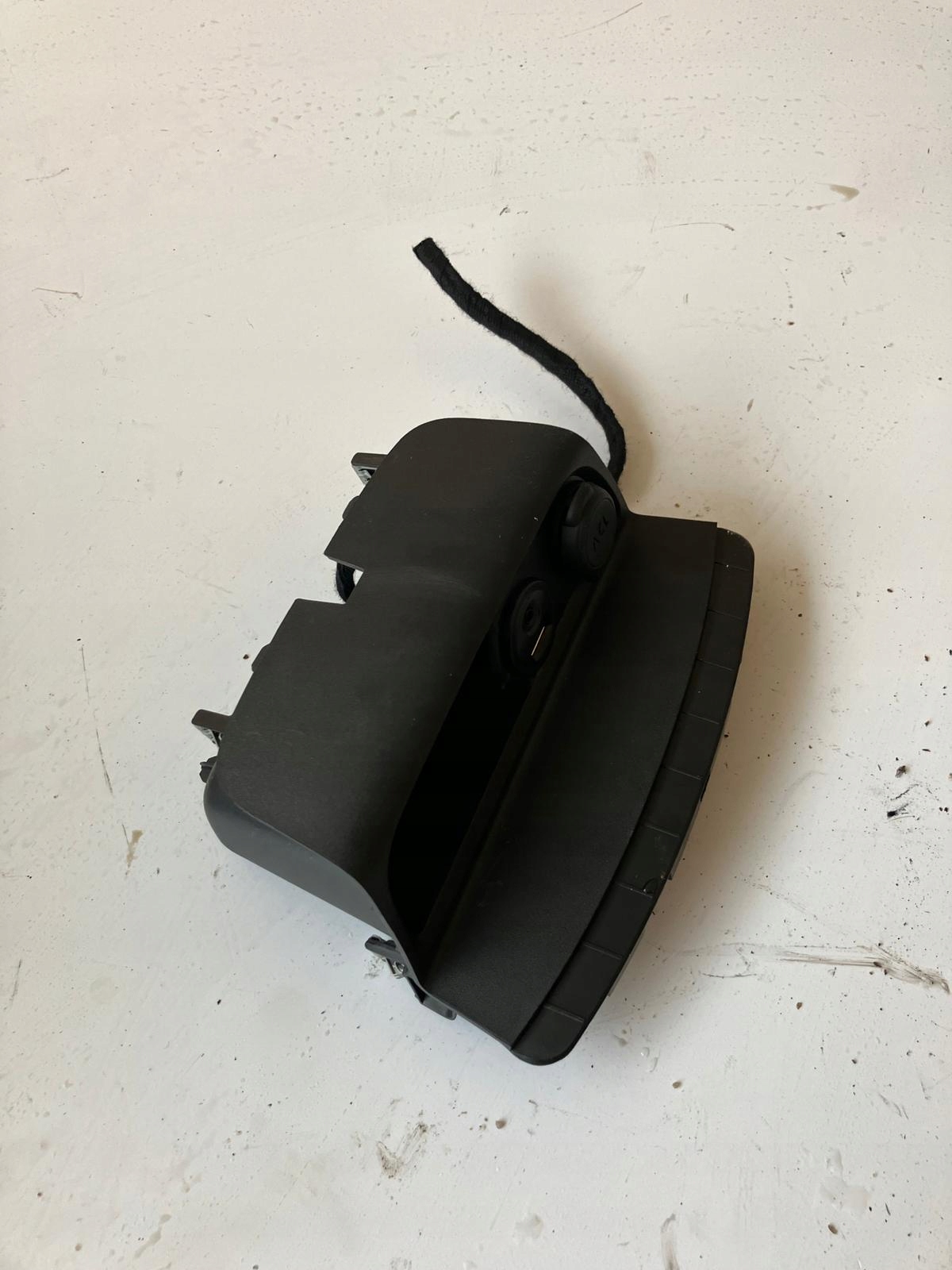 PORT adapter USB PEUGEOT 208