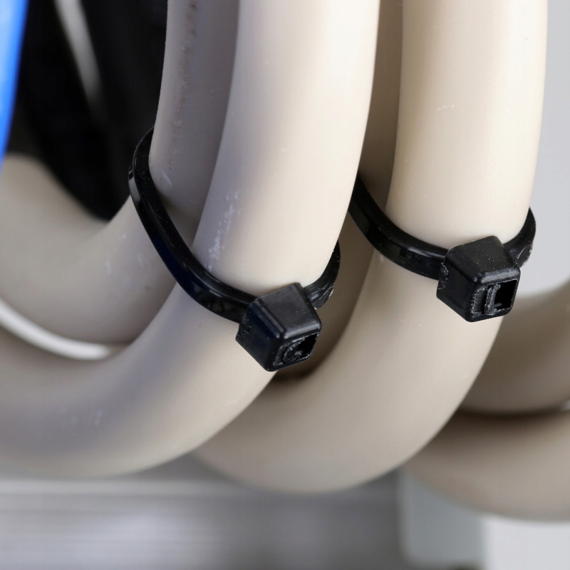 OPASKI ZACISKOWE TRYTKI TRYTYTKI CZARNE 1000 SZT 2,5X100mm Materiał tworzywo sztuczne