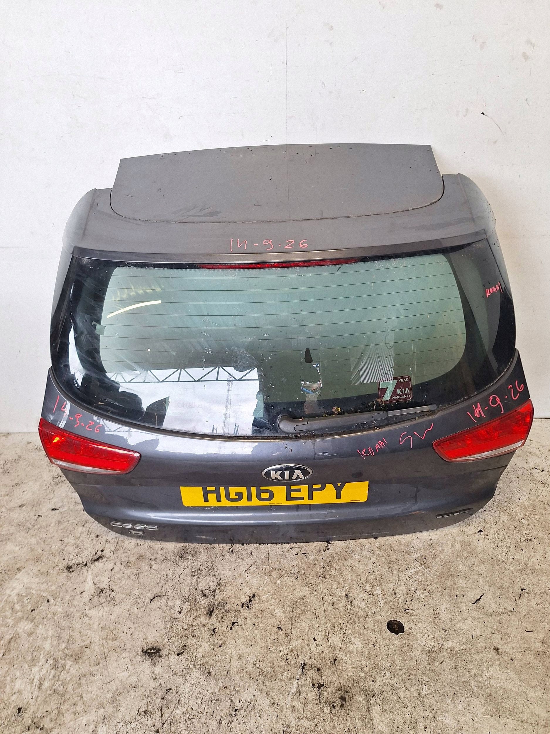 KIA CEED II KOMBI 12-17 heckklappe kofferraumdeckel + KAMERA