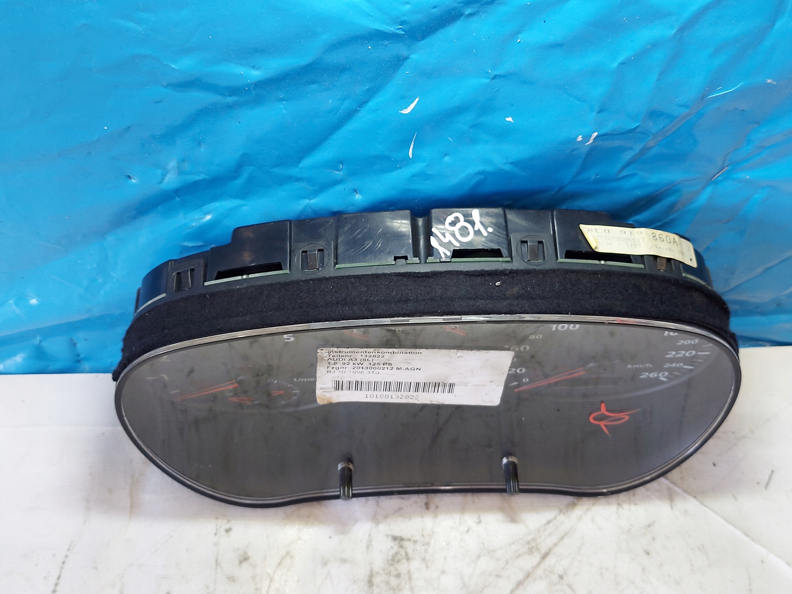 dials clock AUDI A3 8L 1.8 20V 8L0919860A