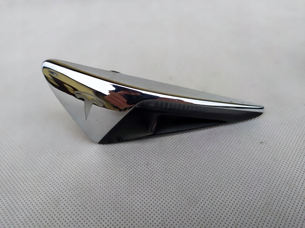 Tesla S X фонарь поворотник КАМЕРА ЛЕВА 1034344