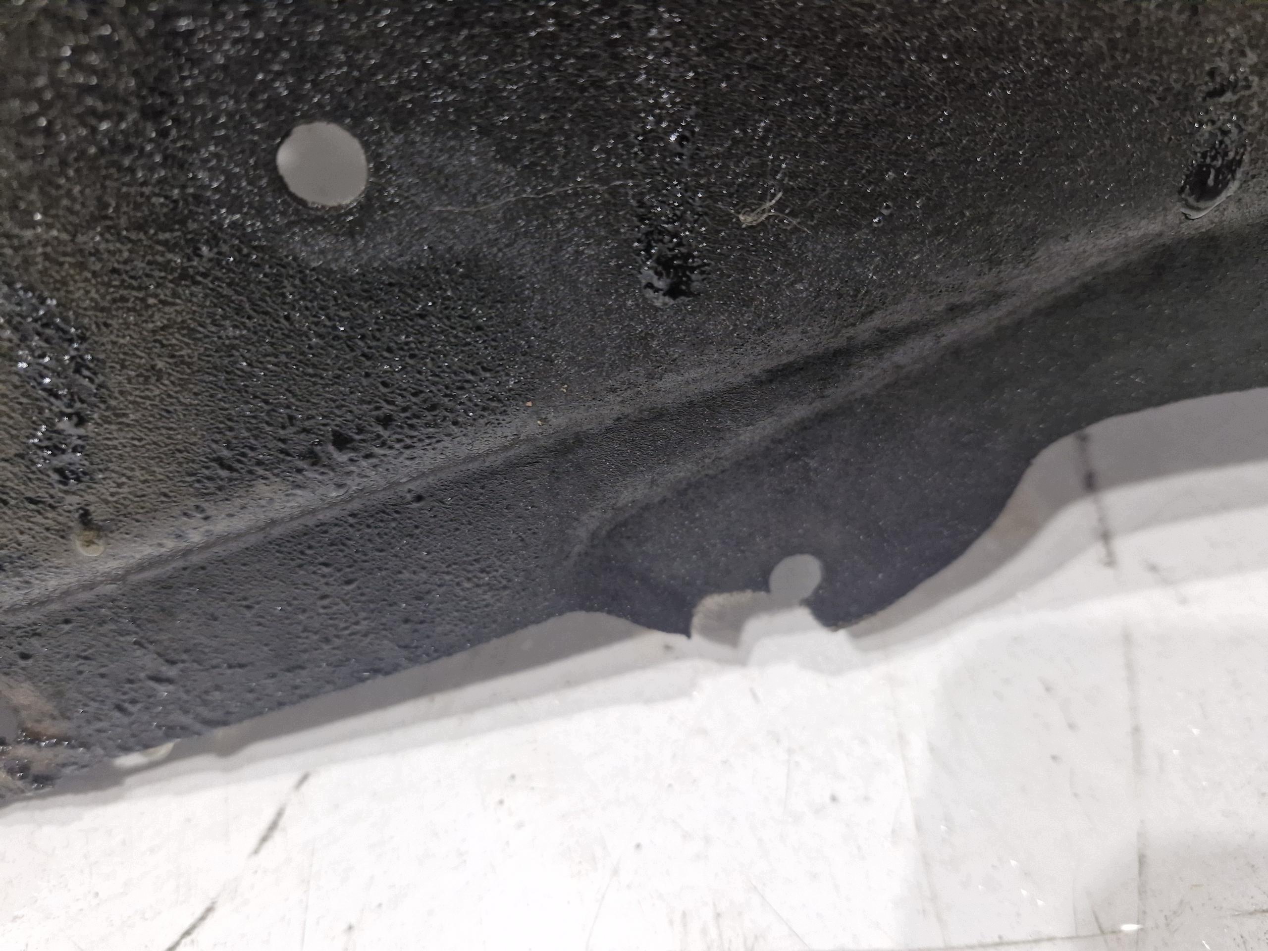 7203908 BMW E60 E61 cover cover cover below engine