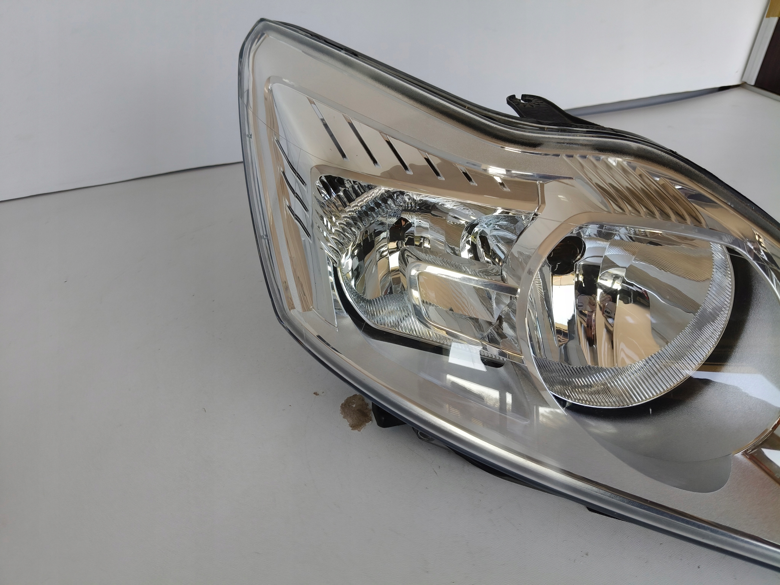 light right FORD FOCUS MK2 08- LIFT