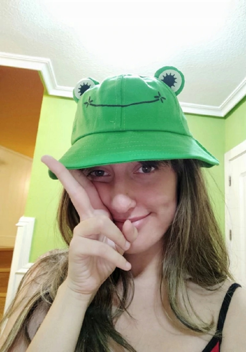 KAPELUSZ RYBACKI BUCKET HAT ŻABA ŻABKA CZAPKA ZIELONY NA LATO WAKACJE Wzór dominujący zwierzęcy