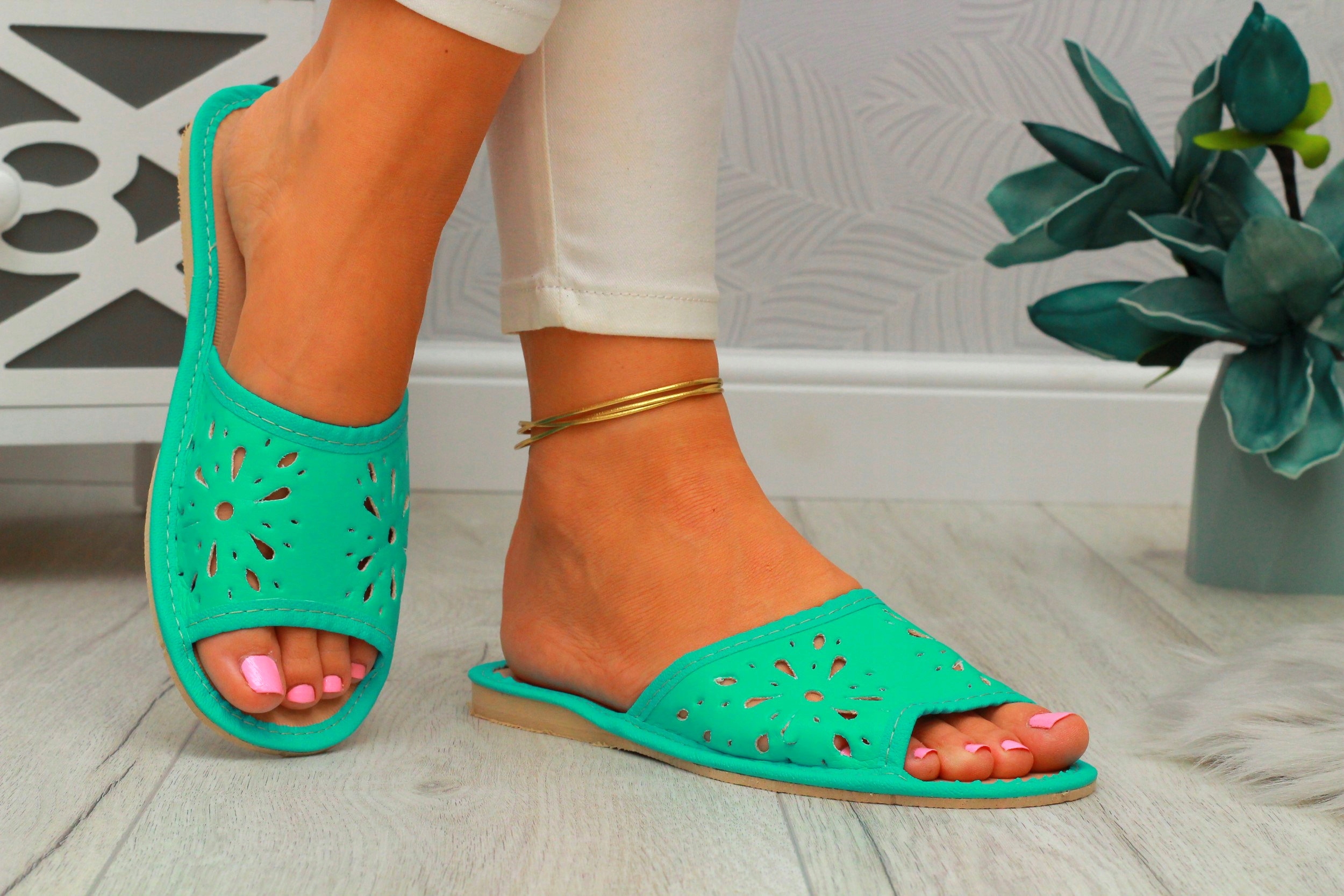 KLAPKI kapcie BUTY PANTOFLE domowe CIAPY Rozmiar 39