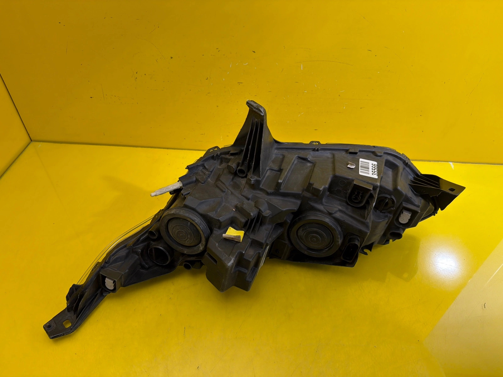 light right Ford Transit Connect II DT11-13W029AC