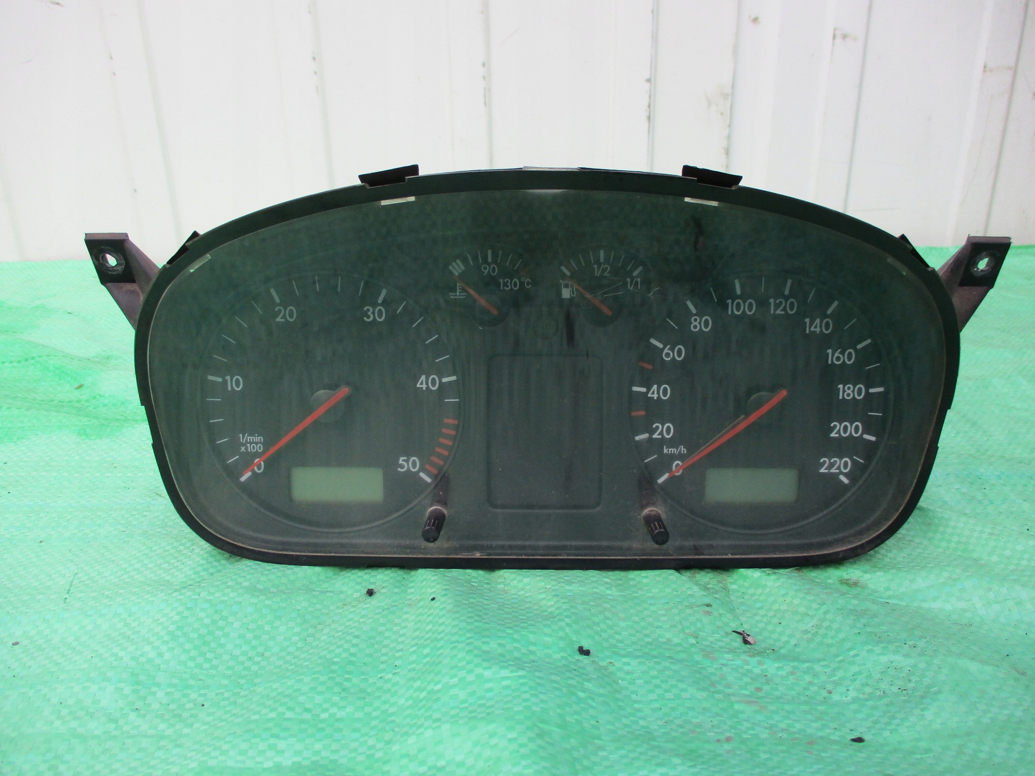 vw T4 2.5 tdi спидометр часы 7D0920803B