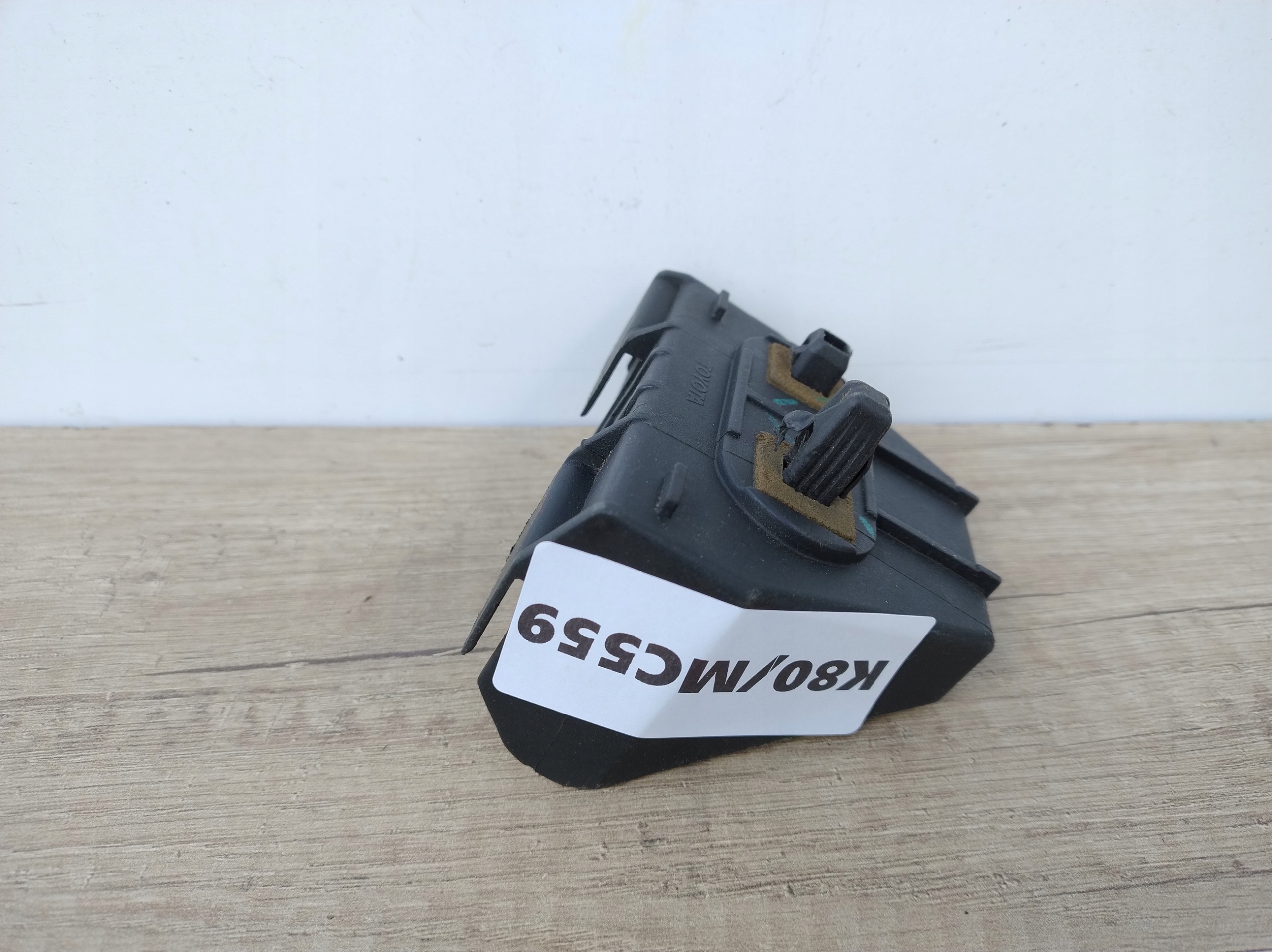 TOYOTA AVENSIS T25 bumper bracket left rear part lights