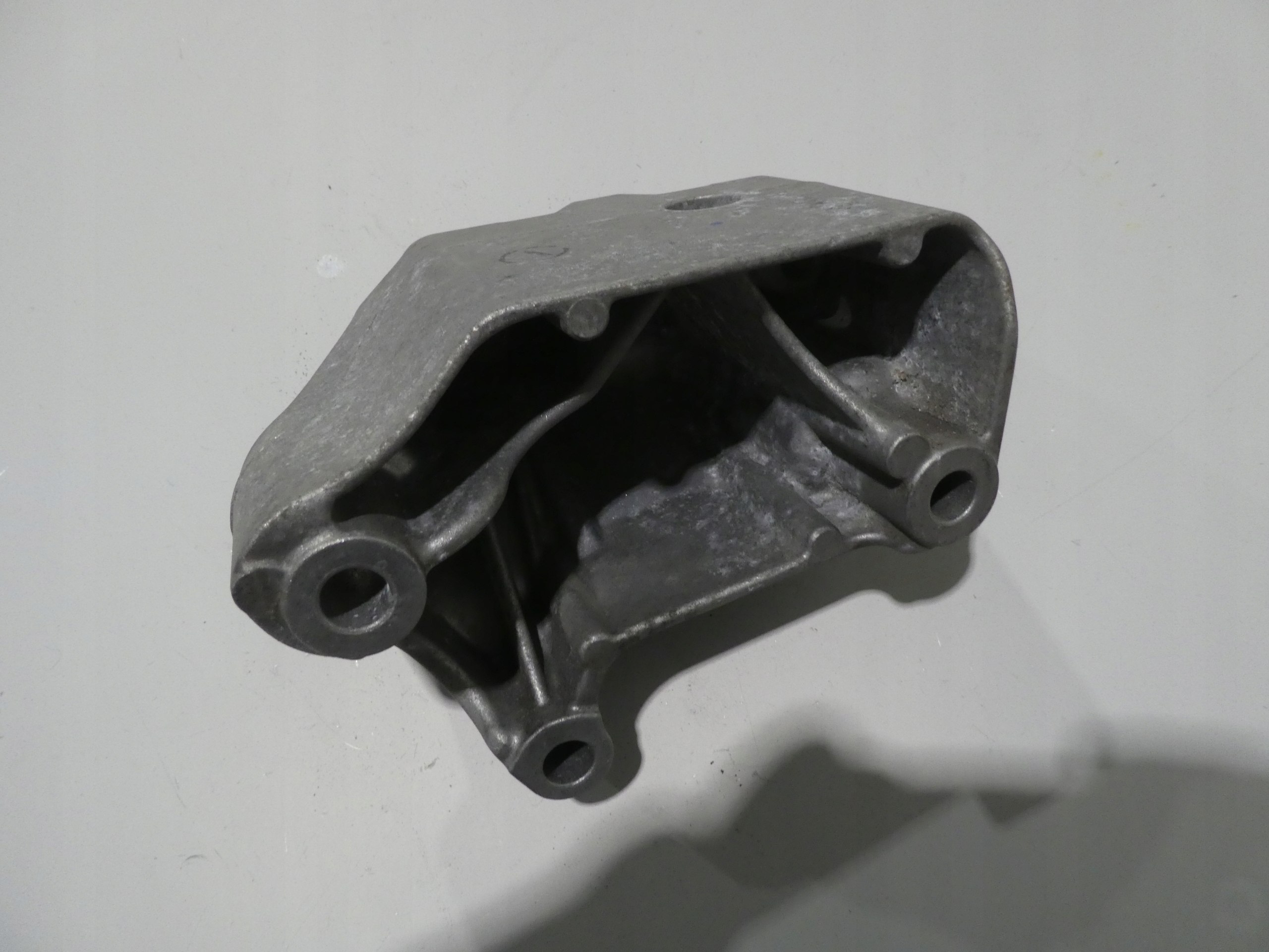 VW SKODA SEAT Getriebehalter 1K0199117CF