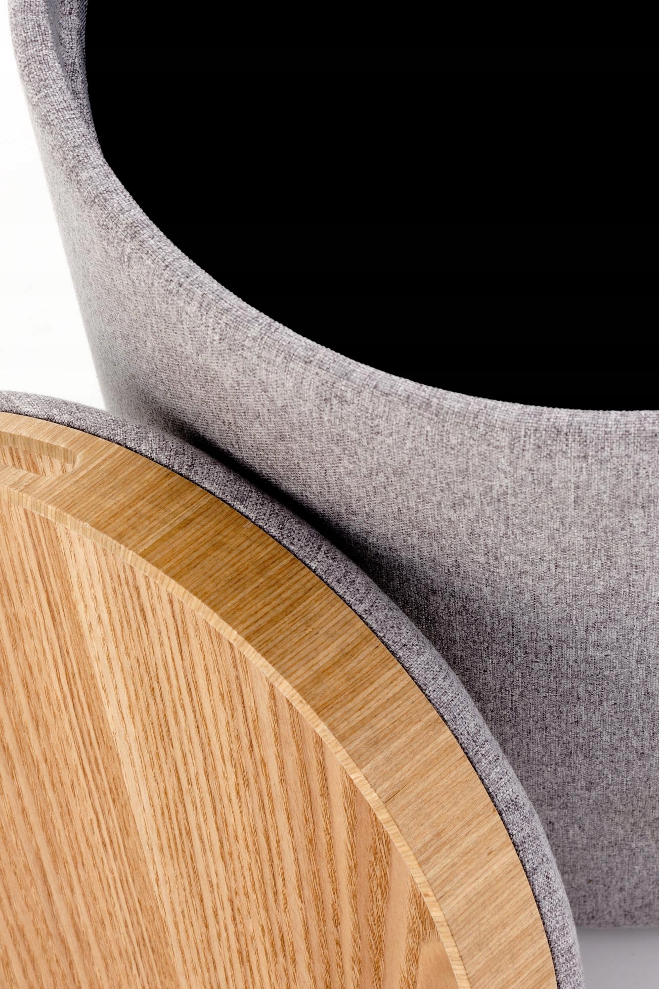 Zestaw 2 Puf Okrągłych Aviko: Nowoczesność i Praktyczność w Twoim Salonie Marka Halmar