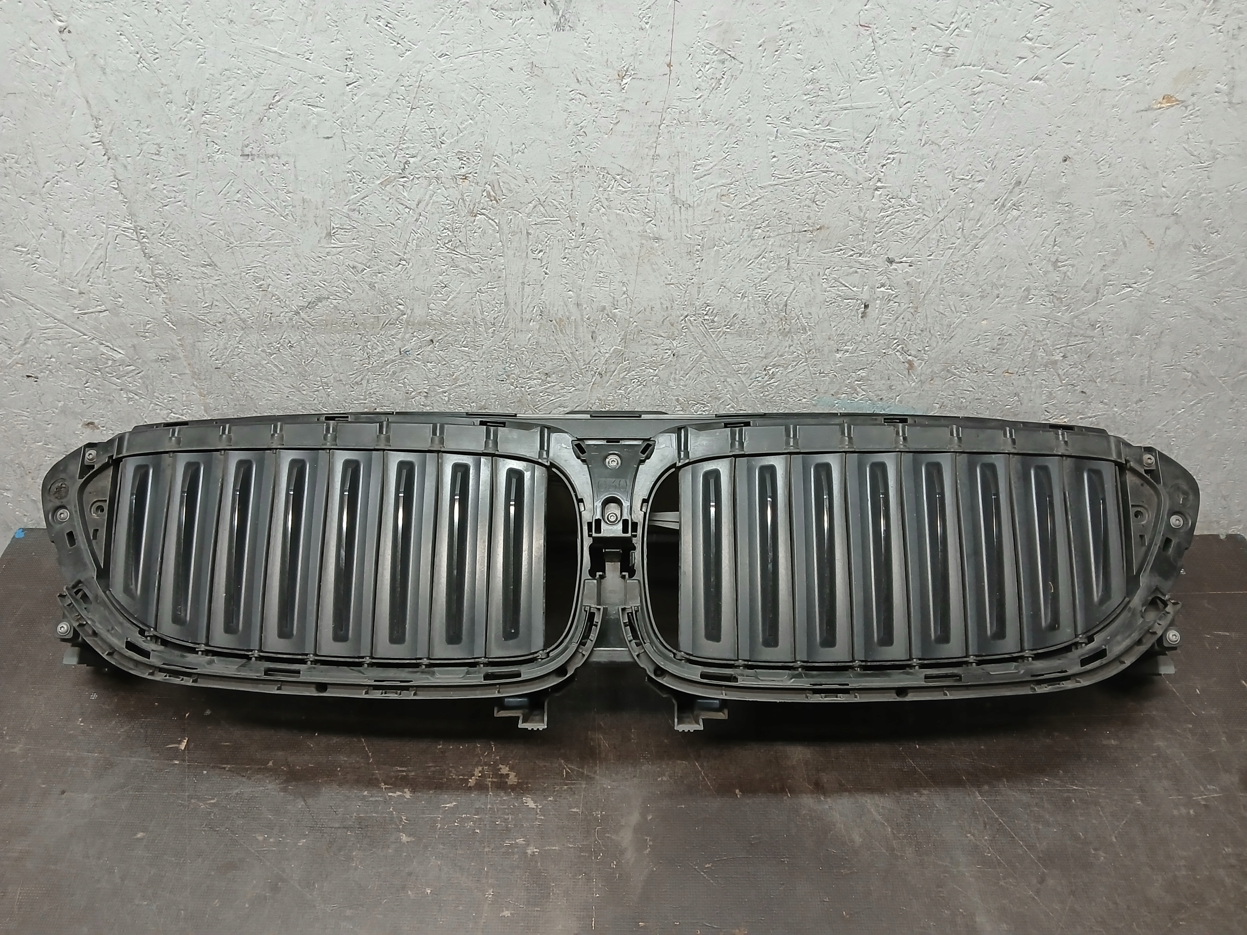 support panel for radiators blinds air line BMW 5 V G30 G31 7497279-06