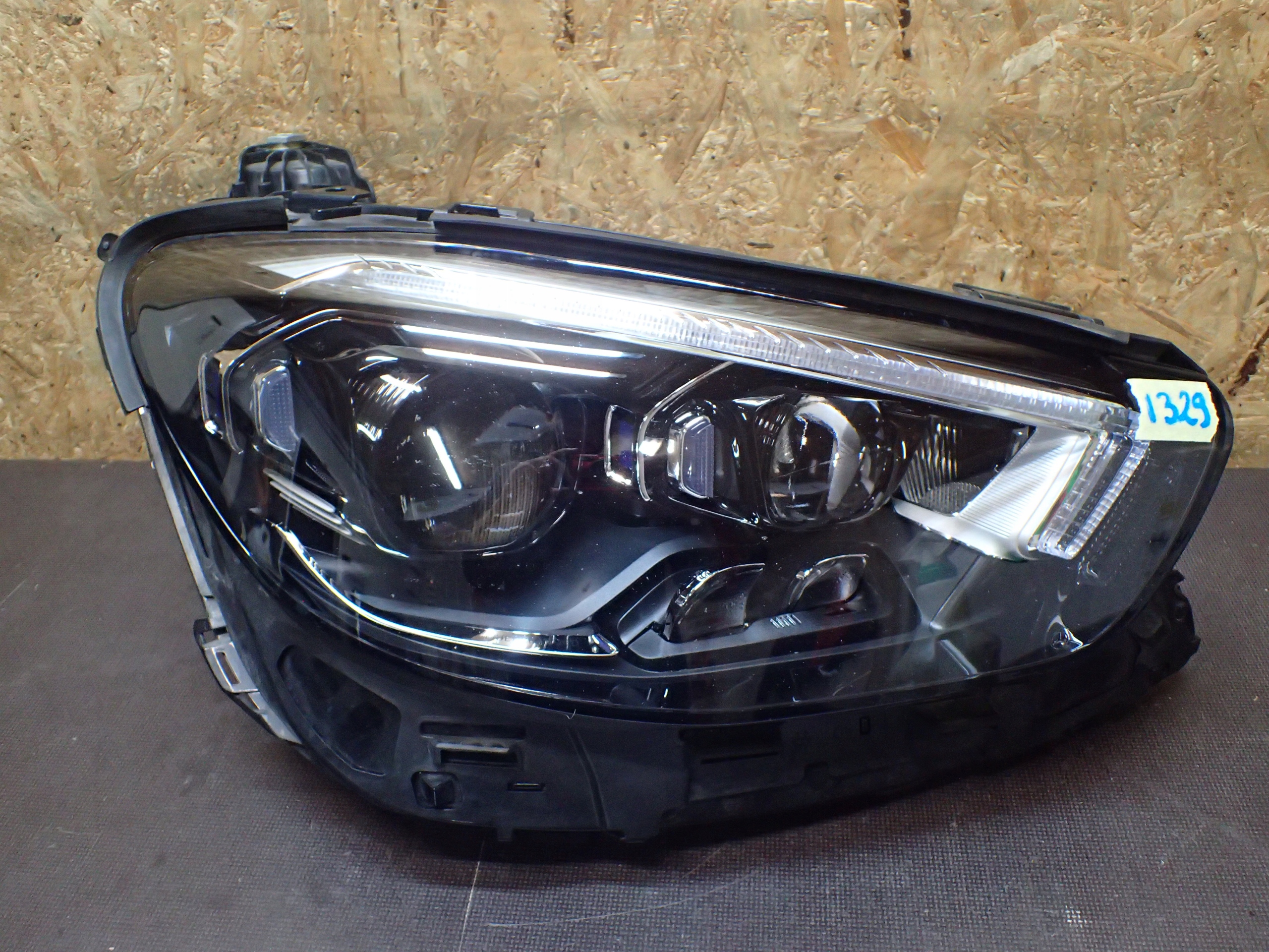 LAMPA PRZÓD PRAWA MERCEDES E KLASA W213 LIFT FULL