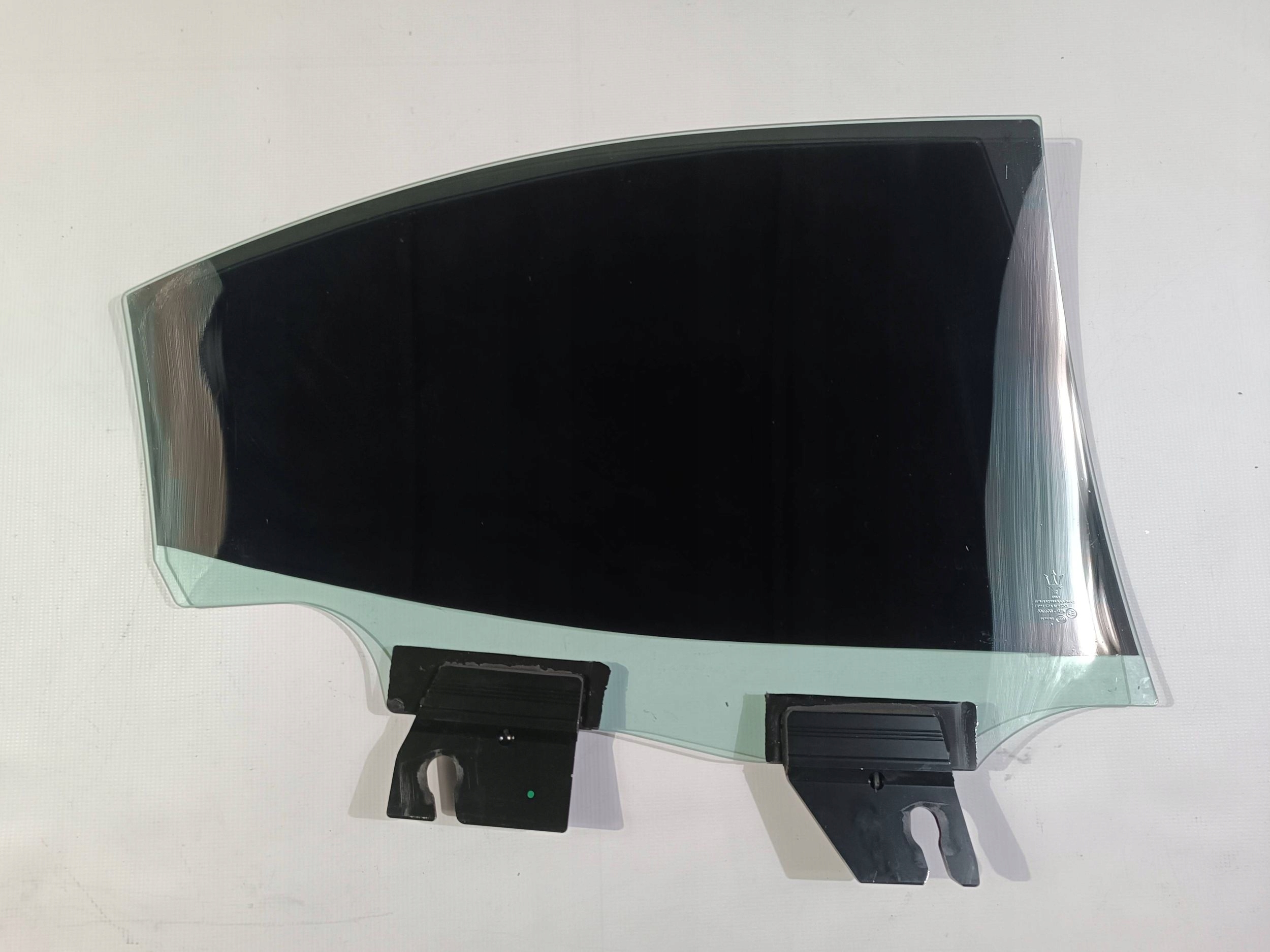 window side left rear part rear Maserati Ghibli SQ4 2013