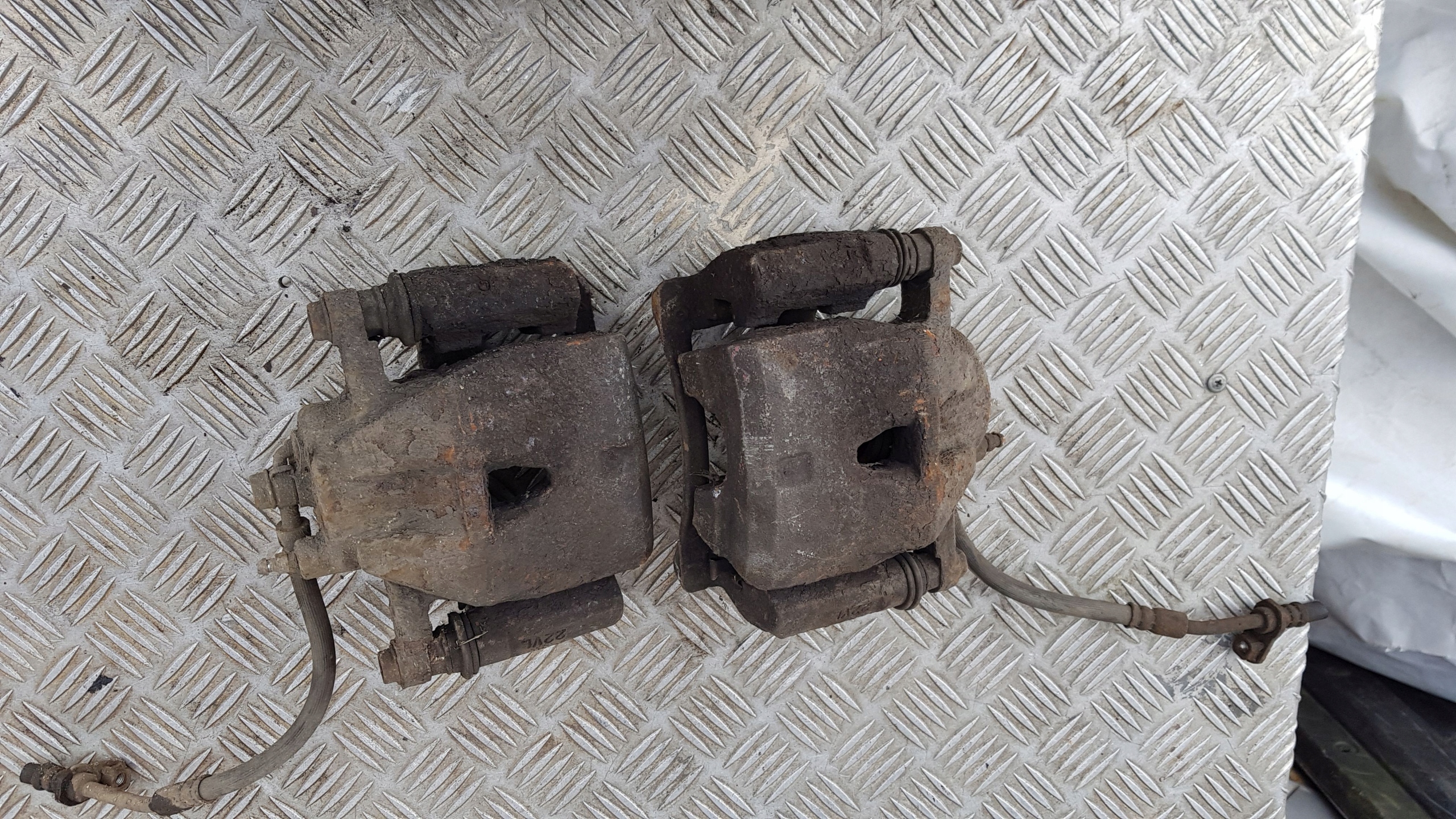 TOYOTA YARIS II 1.0 caliper brake front right