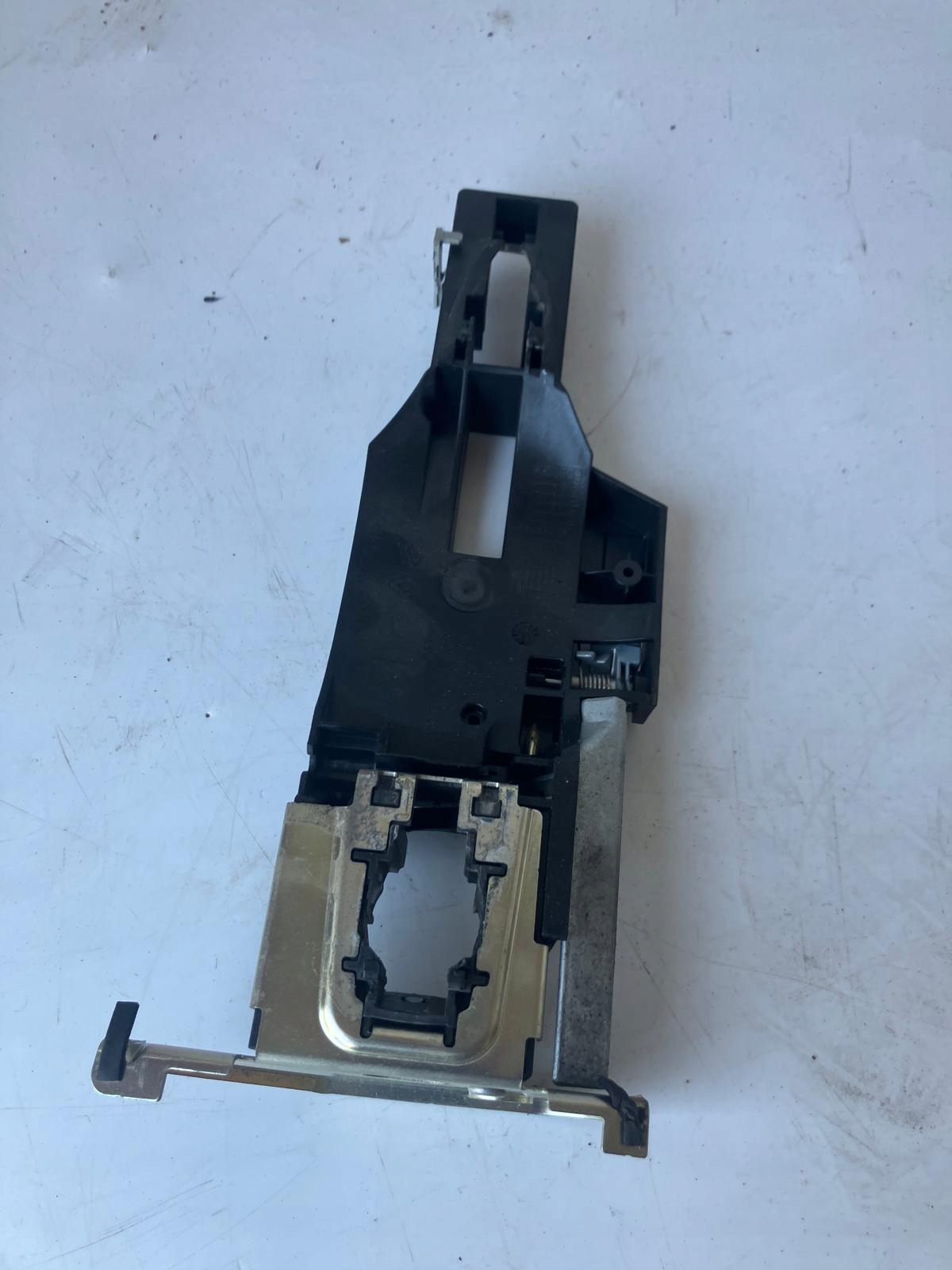 holder handles left front RENAULT KADJAR 806071597R