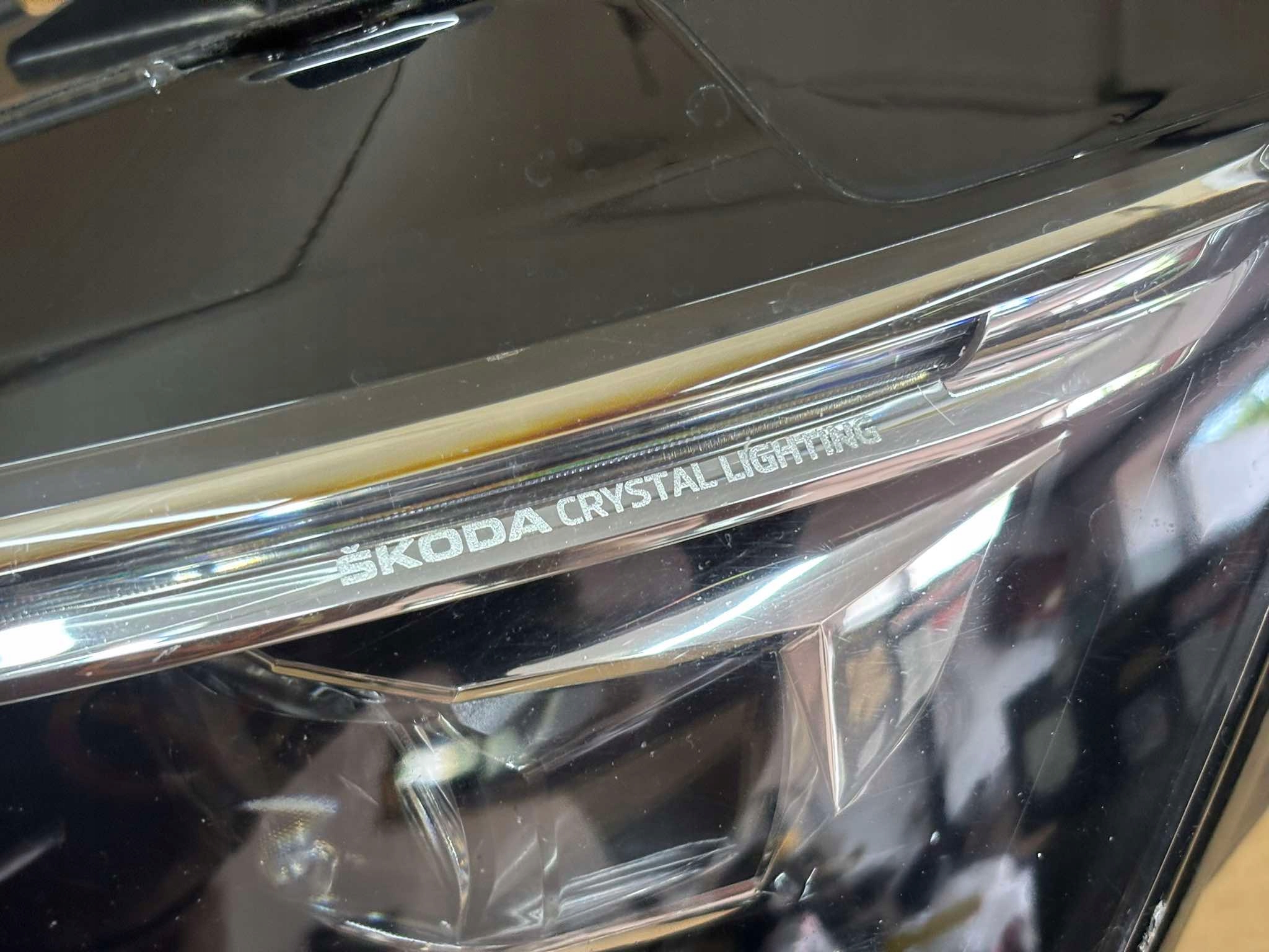 light left front SKODA SCALA CRYSTAL LIGHTING 657941015A