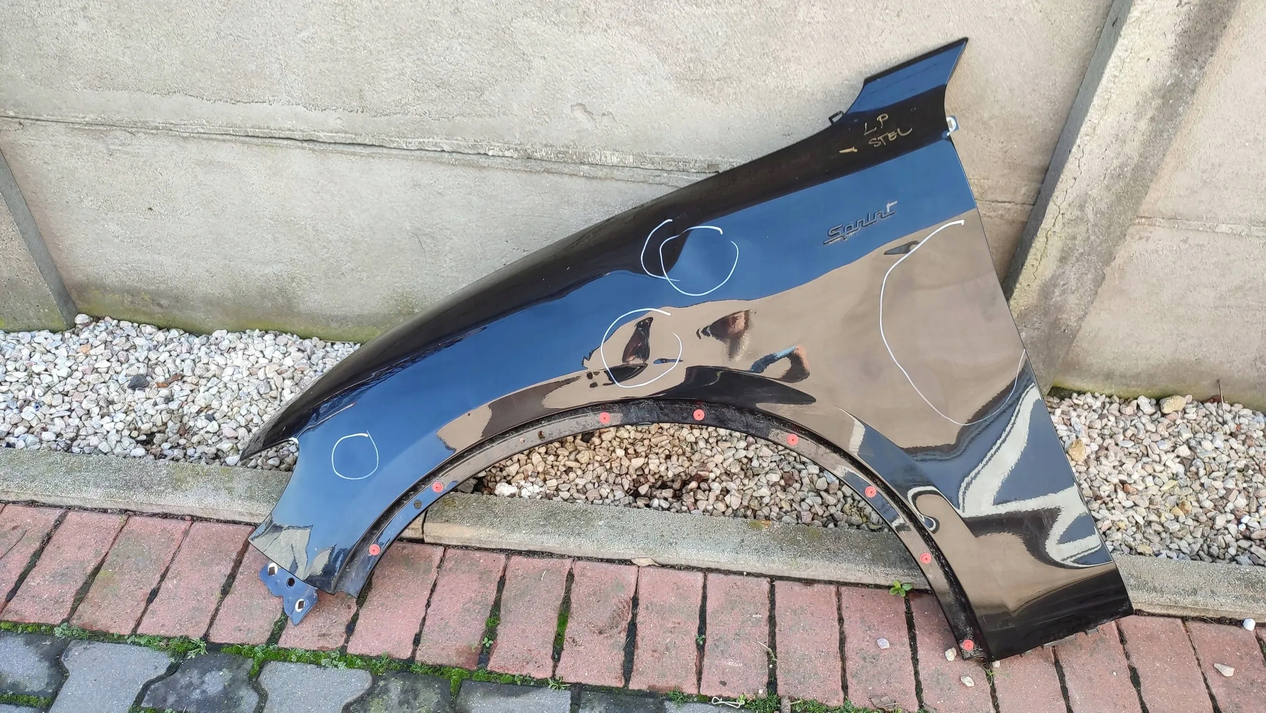 Alfa Romeo Stelvio 2021 front side left fender