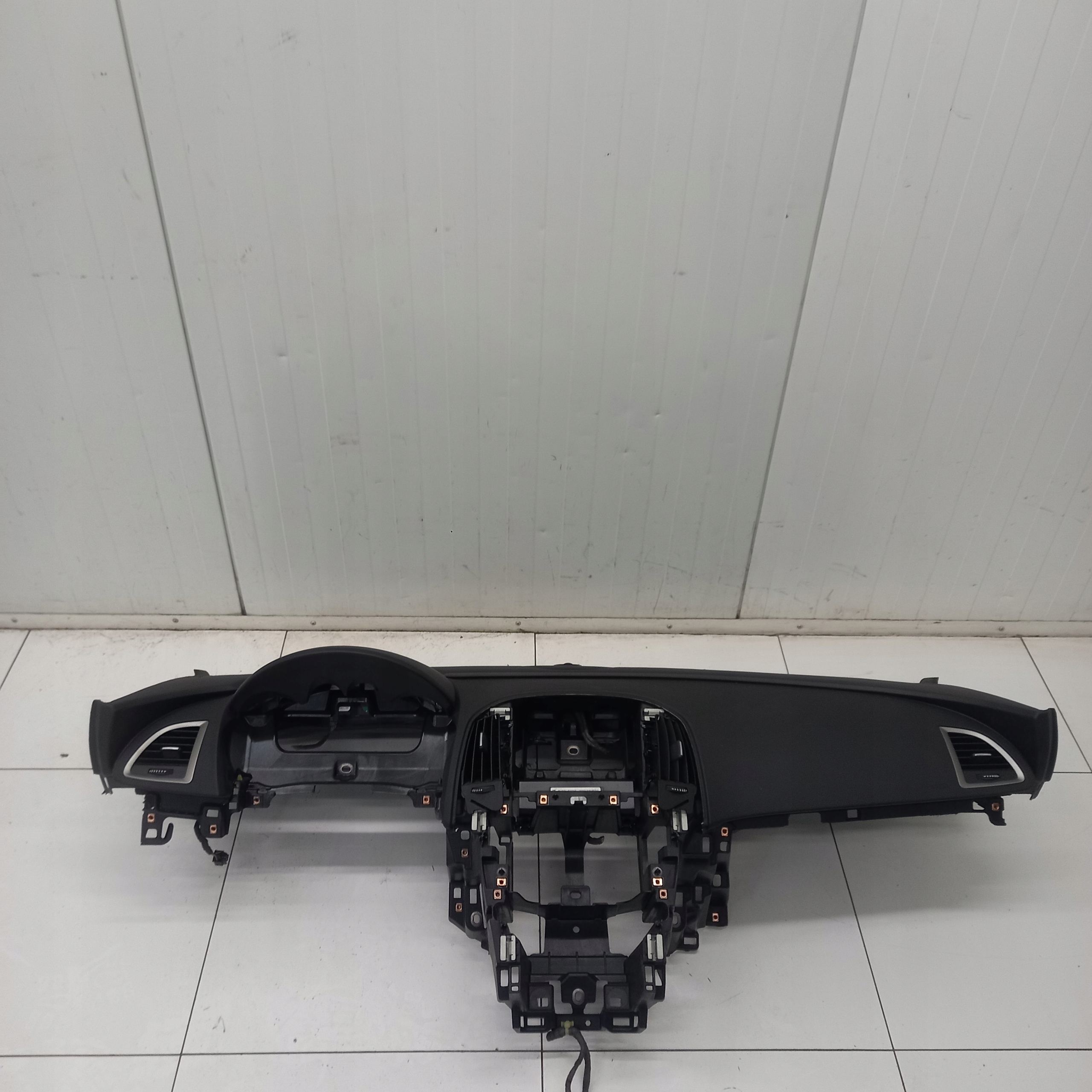dashboard instrument panel OPEL ASTRA J 13301067