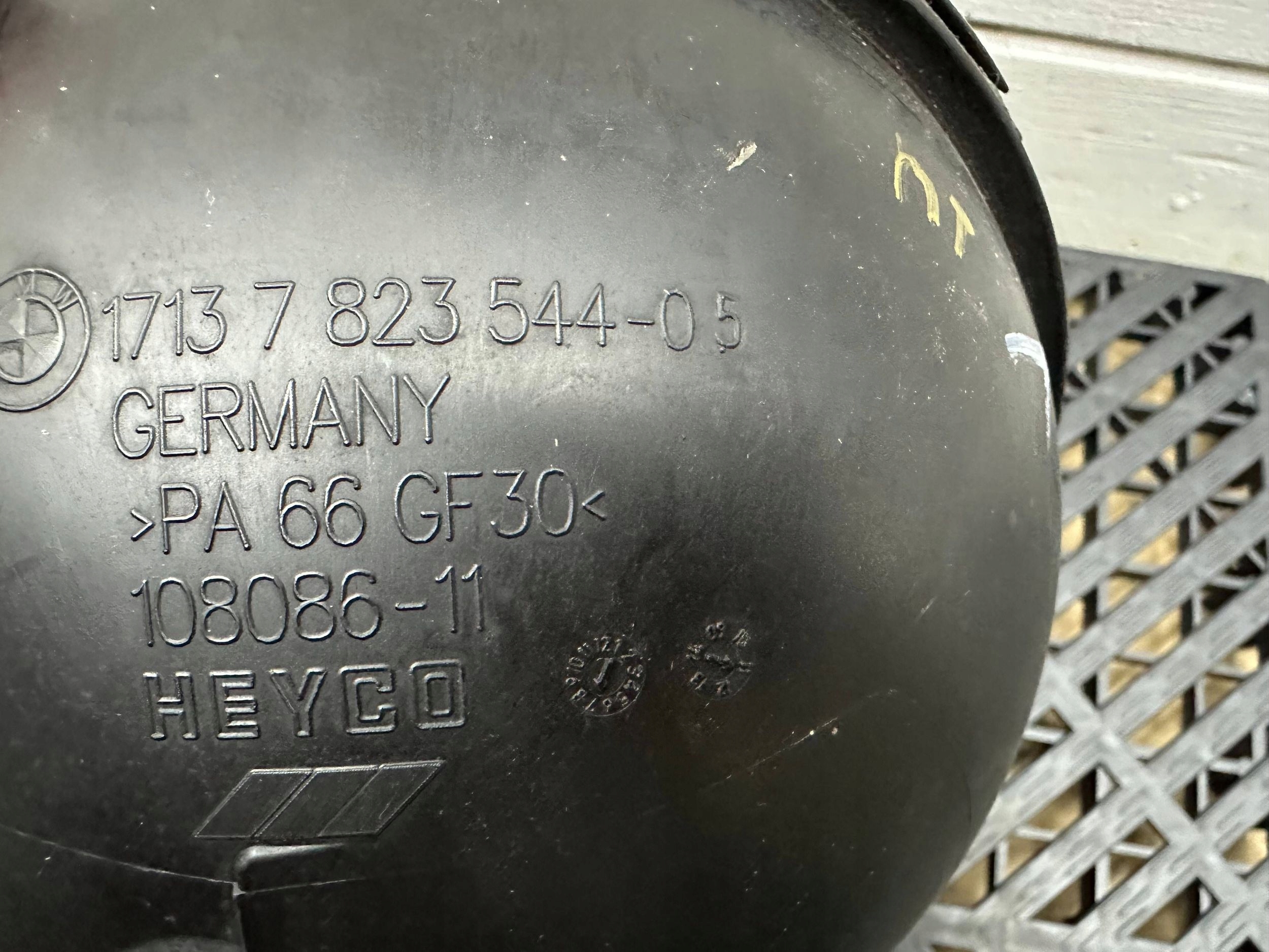 Réservoir eau BMW X3 F25 7823544