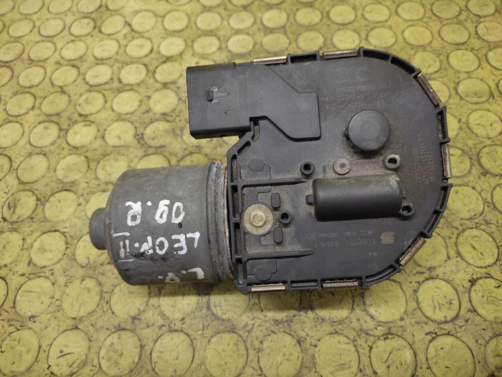 SEAT LEON II mini motor of a wiper left front 1P0955119B