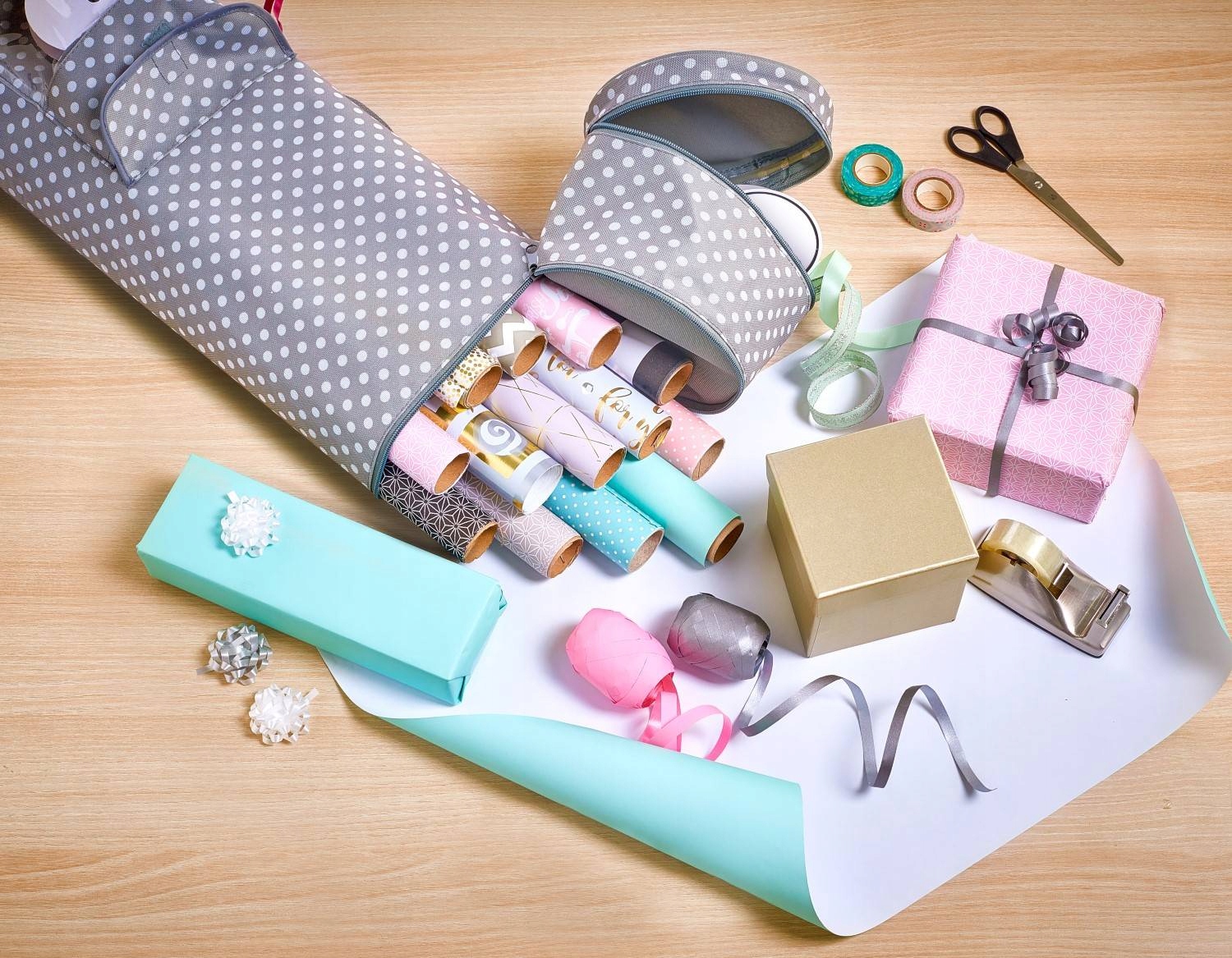 ORGANIZER NA PAPIERY OZDOBNE WSTĄŻKI TUBA ZELLER Materiał wykonania tkanina