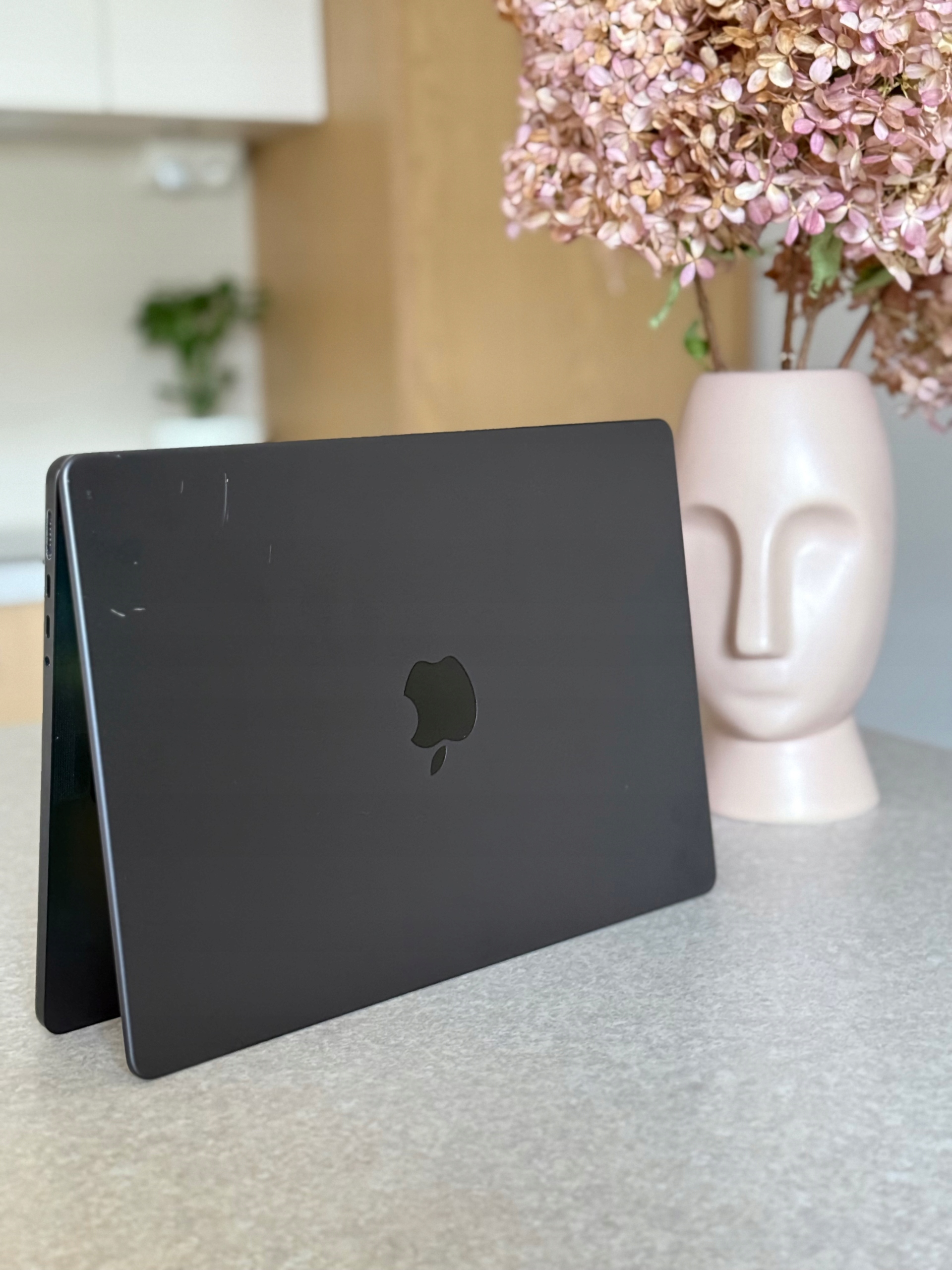 Apple MacBook Pro 14 M3 Pro 18GB 512GB Gwiezdna czerń