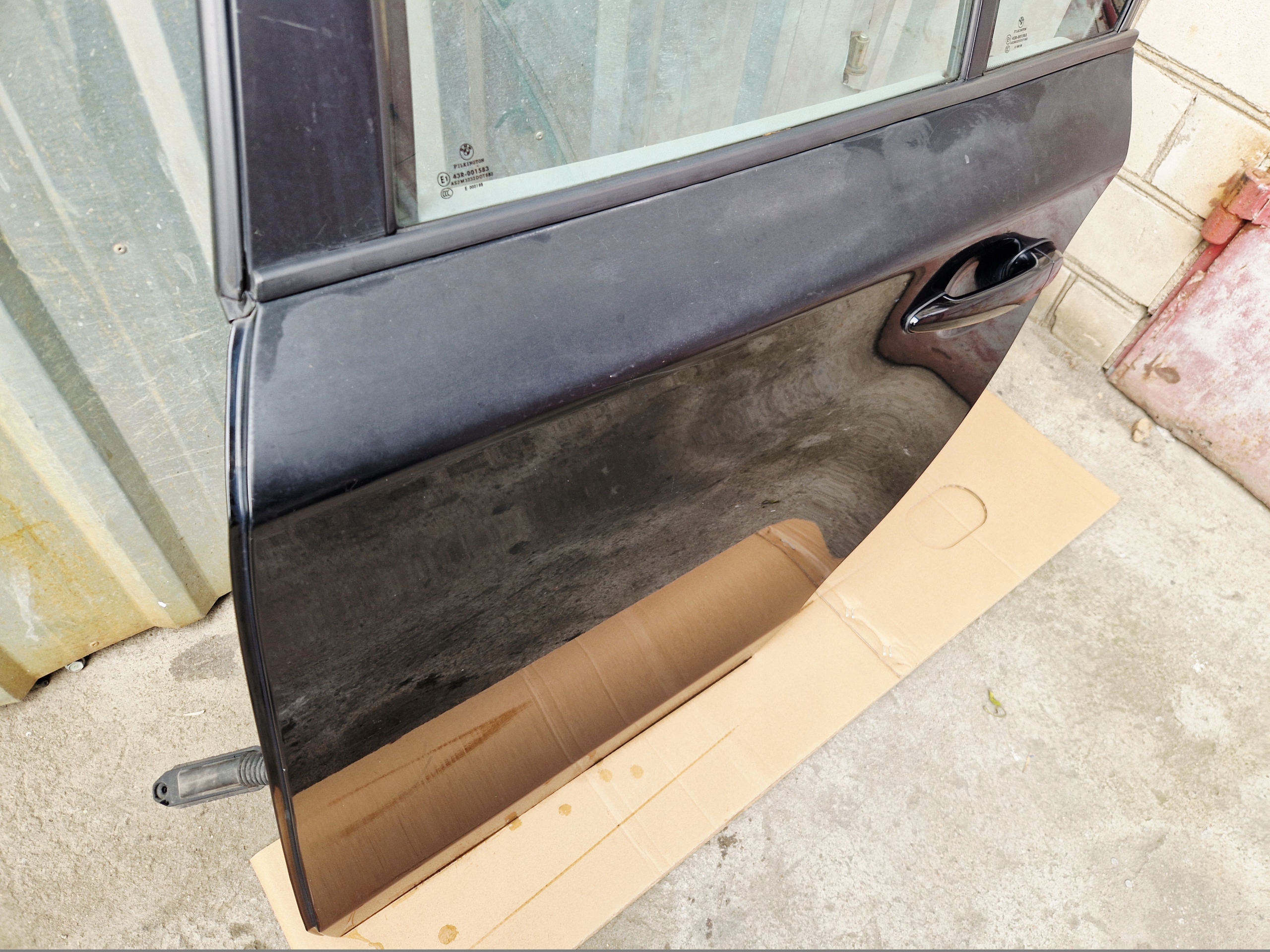 BMW E87 door left rear part rear. complete black, colour 668