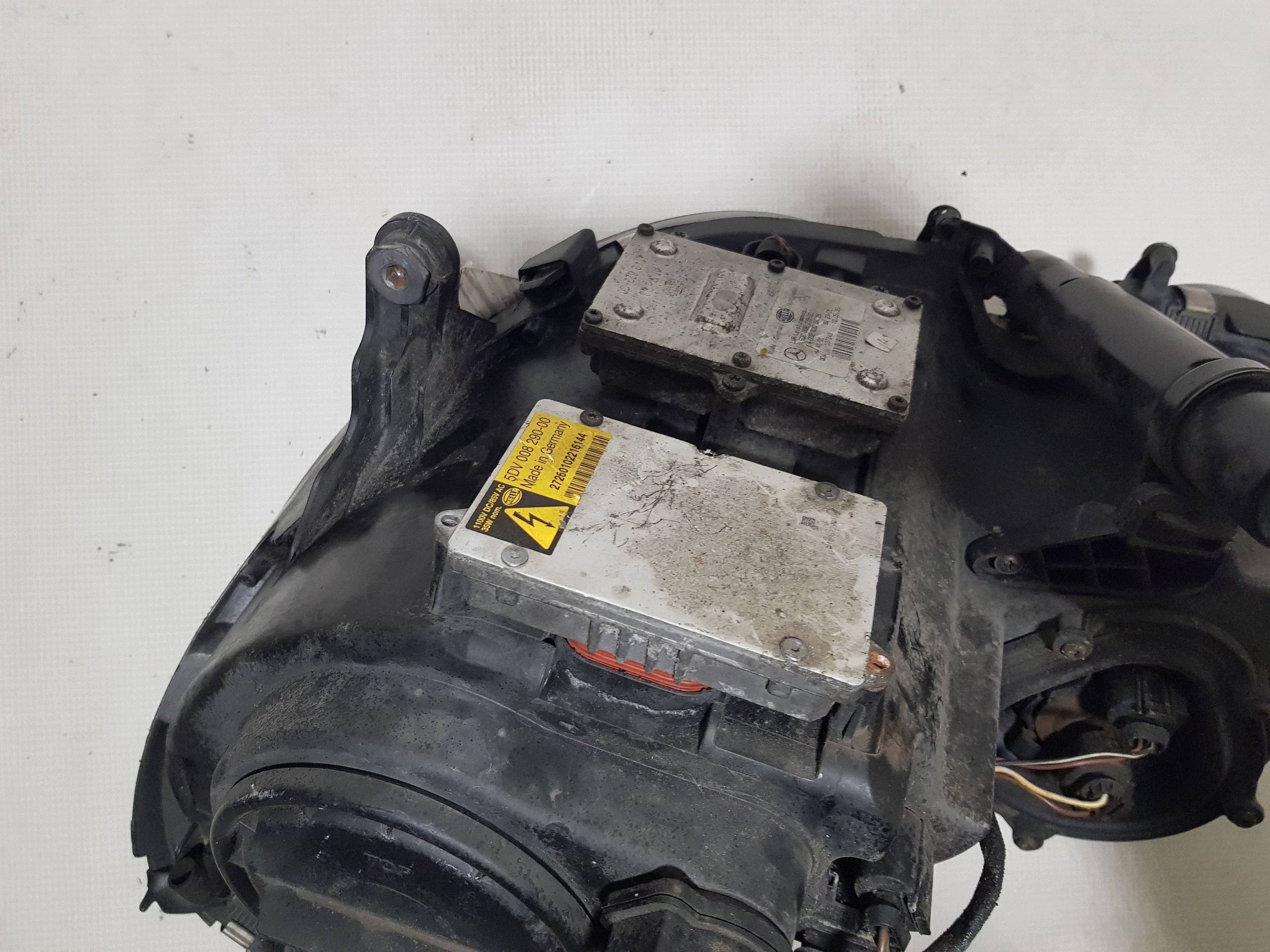 light XENON front right Mercedes E W211 right hand drive