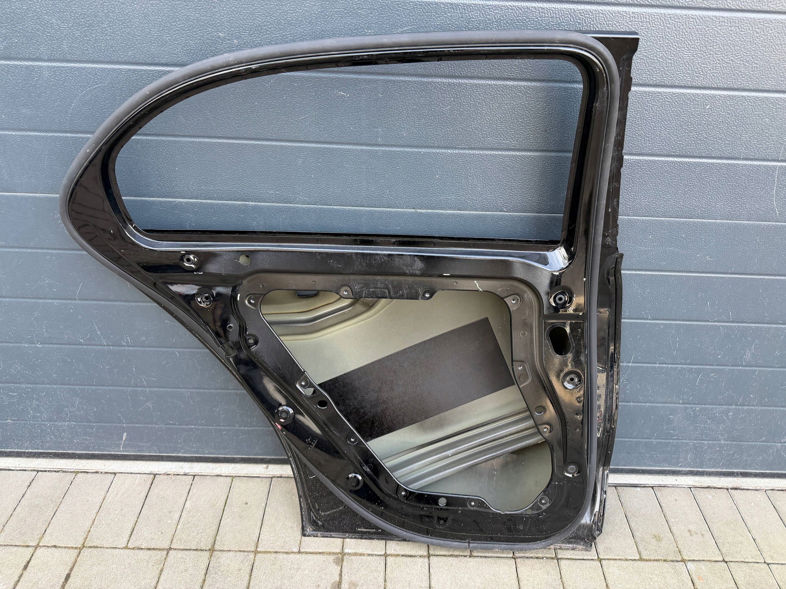 Mercedes A 177 18- Tür heck links hinten