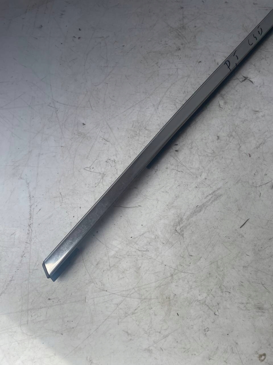 moulding dust door right rear part CITROEN C4 II B7 CHROM #9