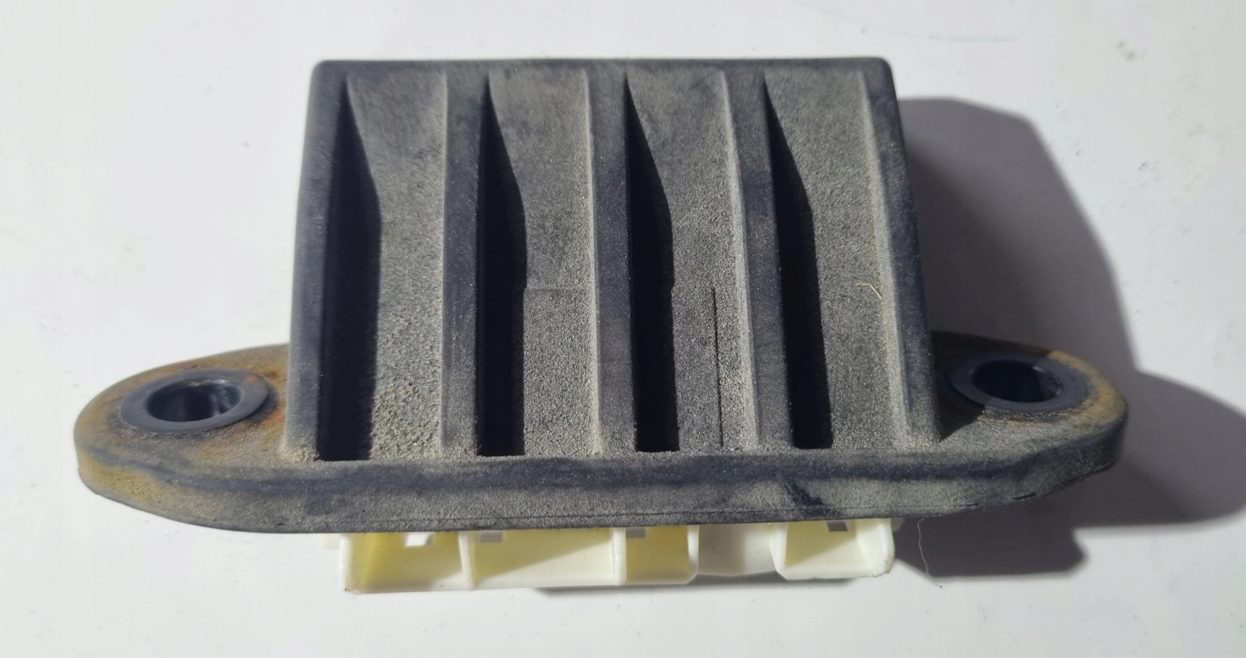 opening control switch of rear bonnet TOYOTA RAV 4