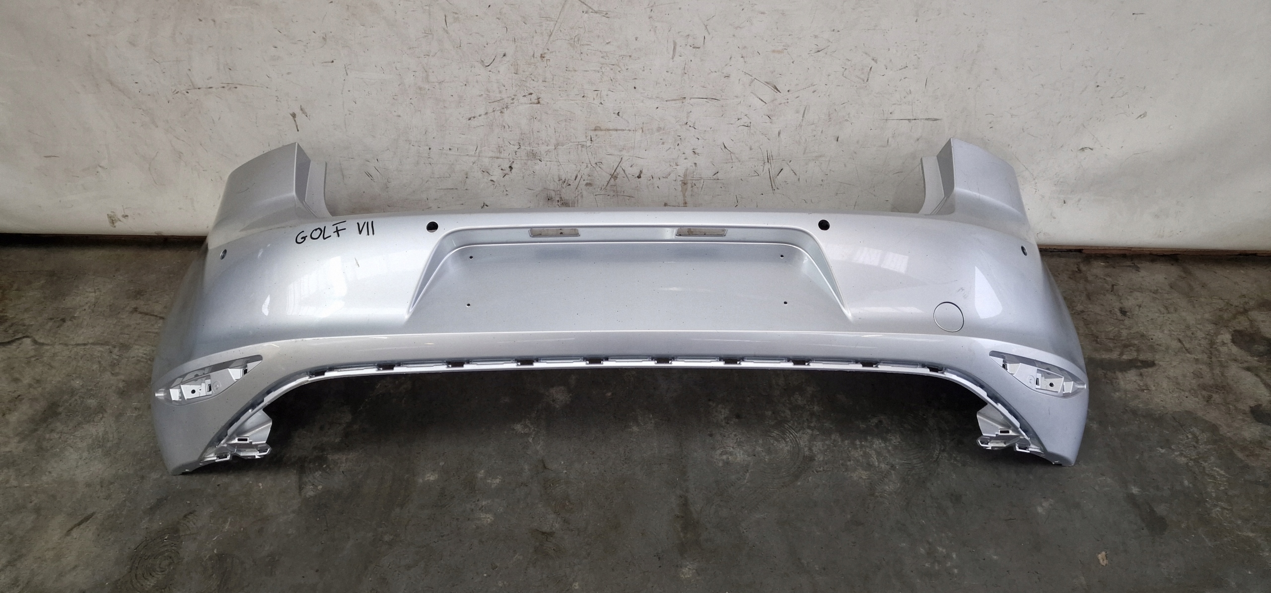 bumper rear part 5G6807421 VW Golf VII 7