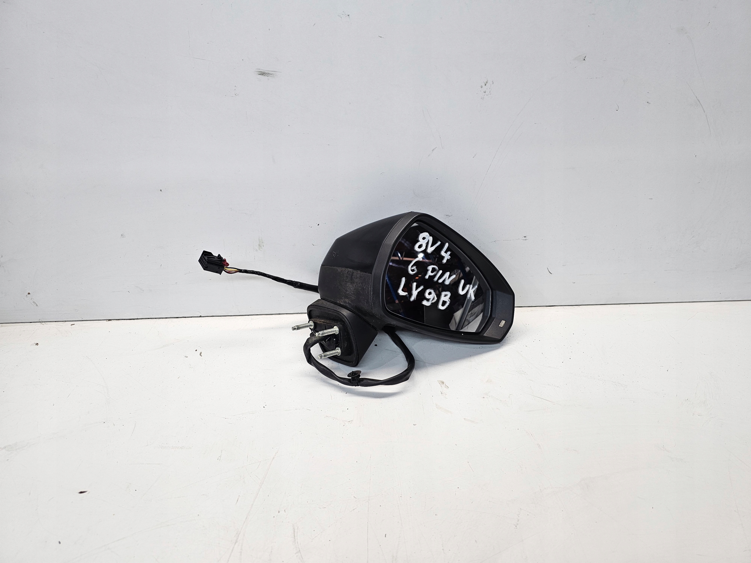 mirror exterior right AUDI A3 8V LY9B 6-PIN UK