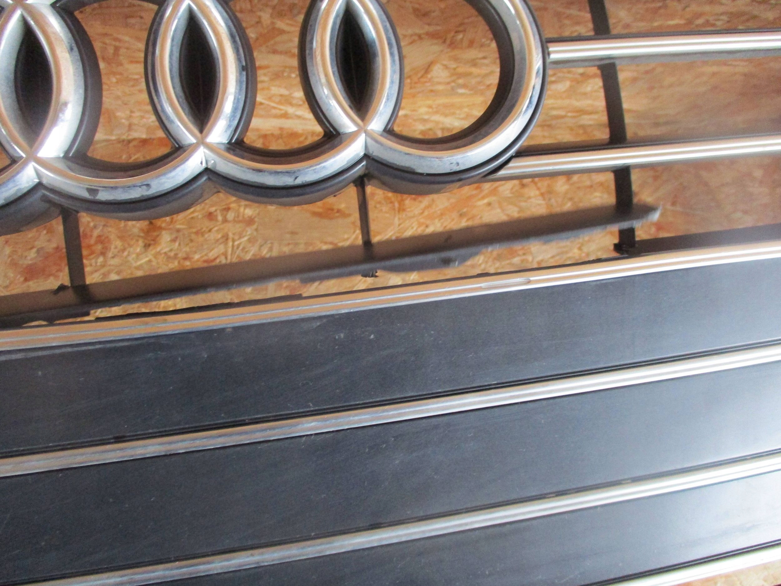 nárazník předek přední AUDI A6 C8