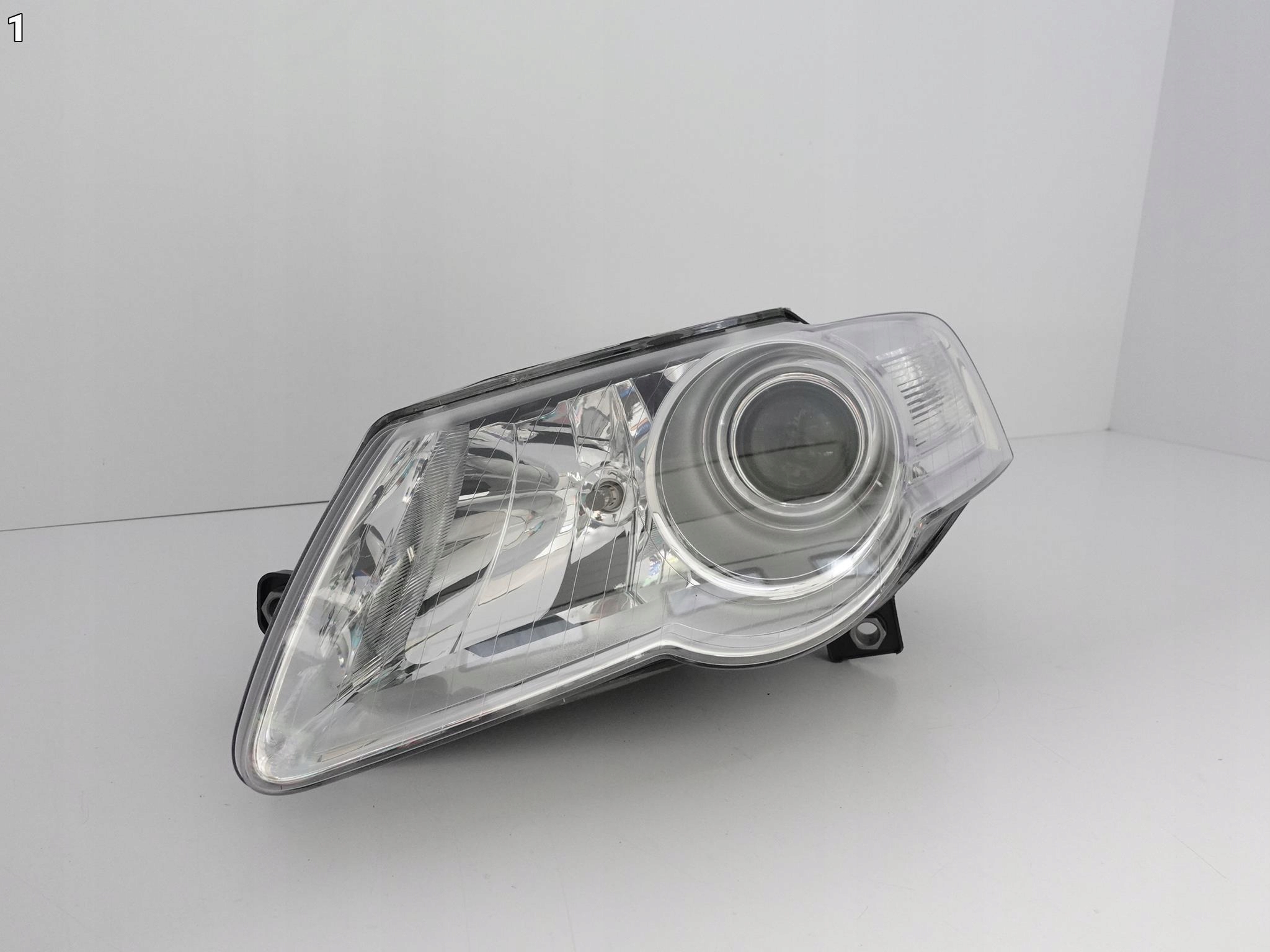 VW PASSAT B6 3C0 05-10 light left ZWYKLA H7 EU