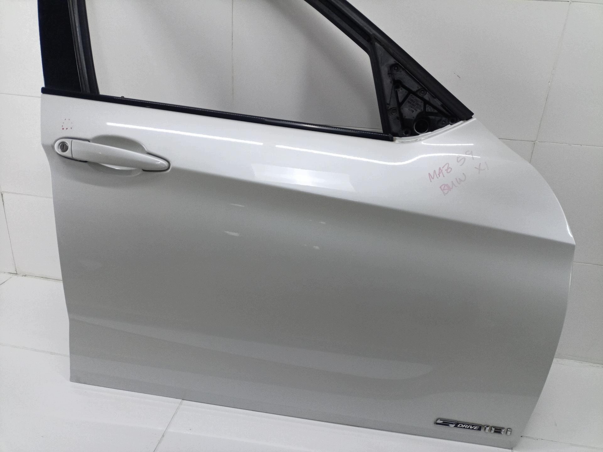 dveře předek pravá strana BMW X1 E84 2011