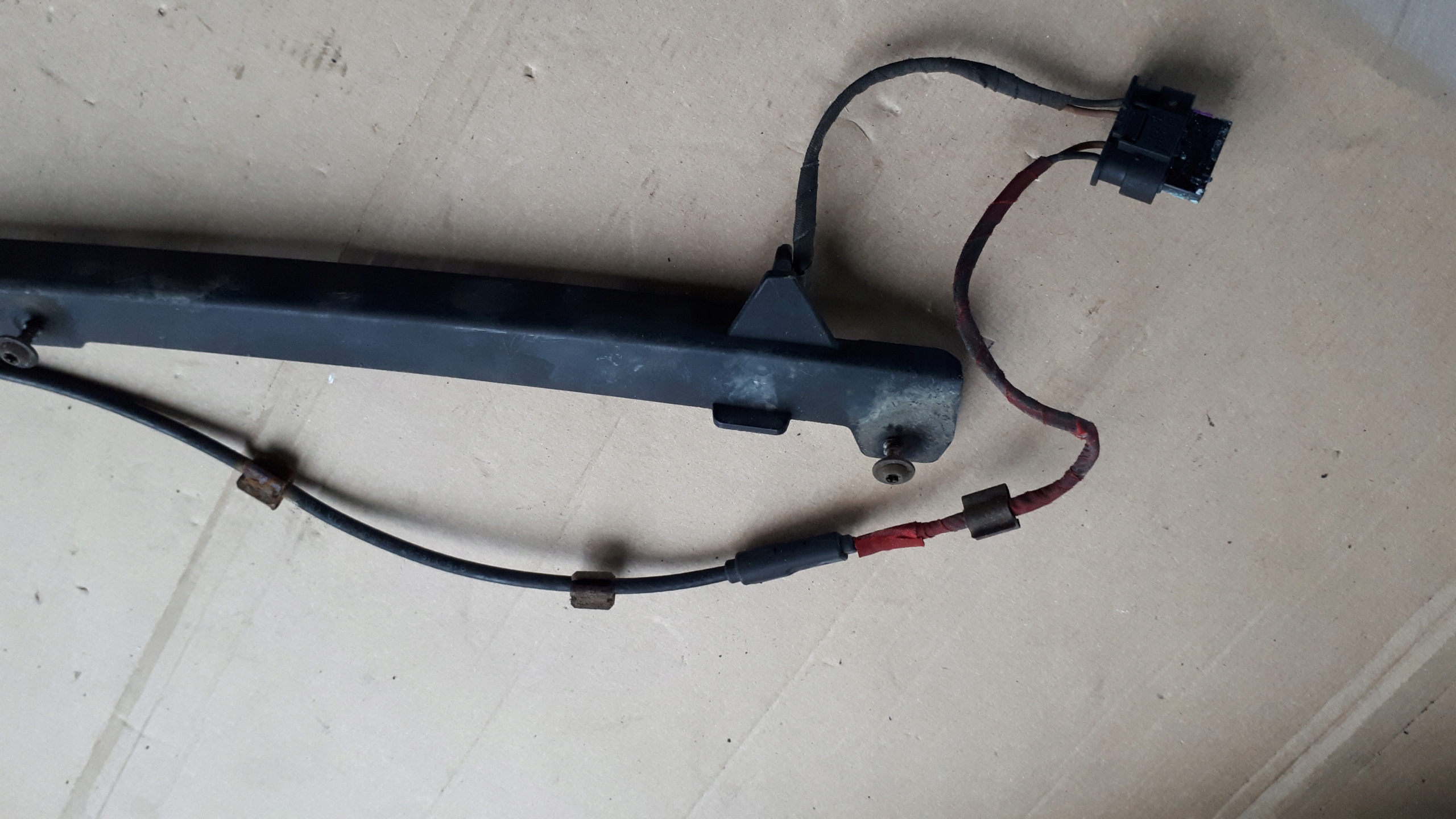 A6 C7 4G moulding support of the opening bonnet boot