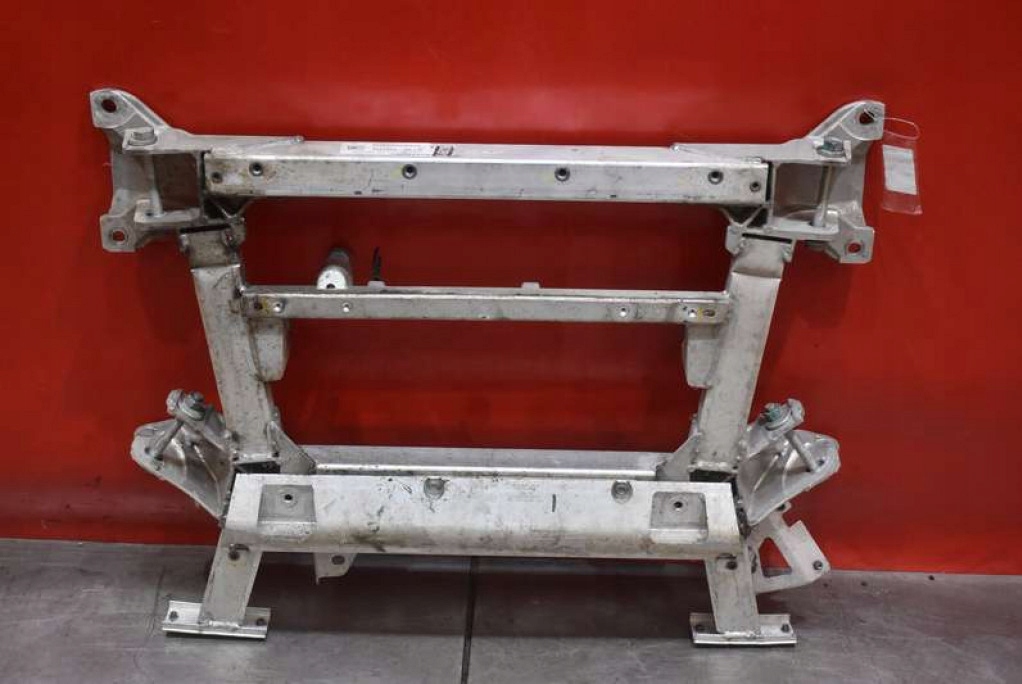 axle beam subframe axle beam front 1009825-00-A TESLA MODEL S AWD PERFORMANCE 762 KM