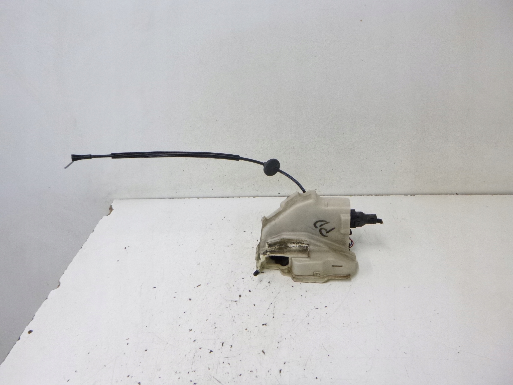 lock door front right Volkswagen Golf V 5D 04r.