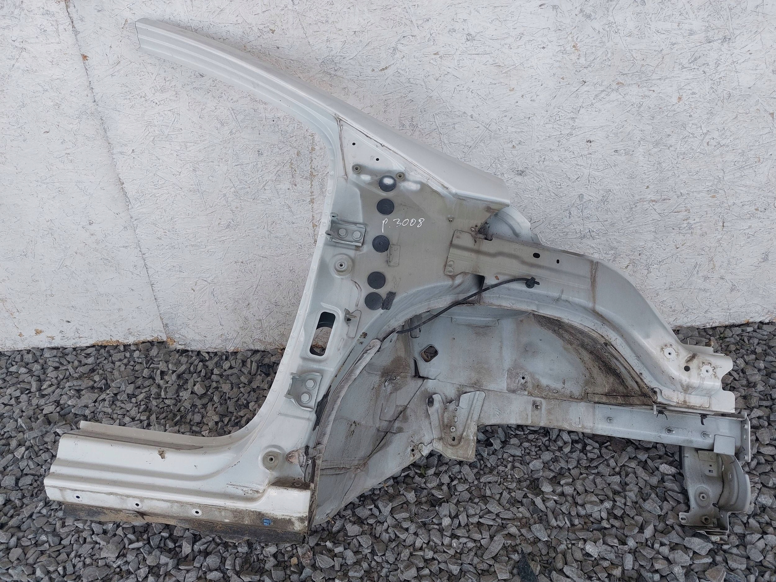PEUGEOT 3008 and 09-16r pillar A quarter right front