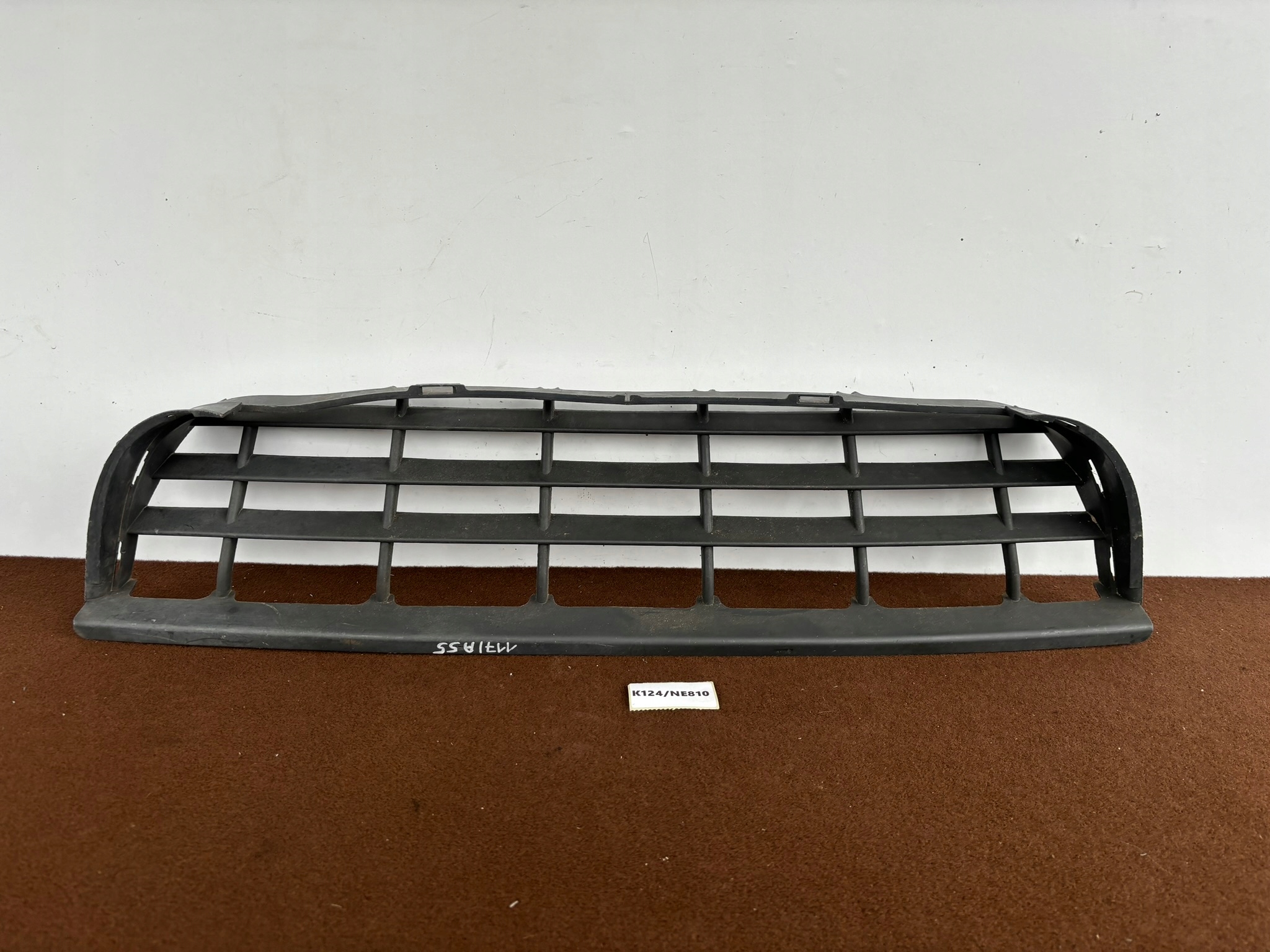 VW CRAFTER 2E grid of a bumper front central 2E0807835A K124/NE810
