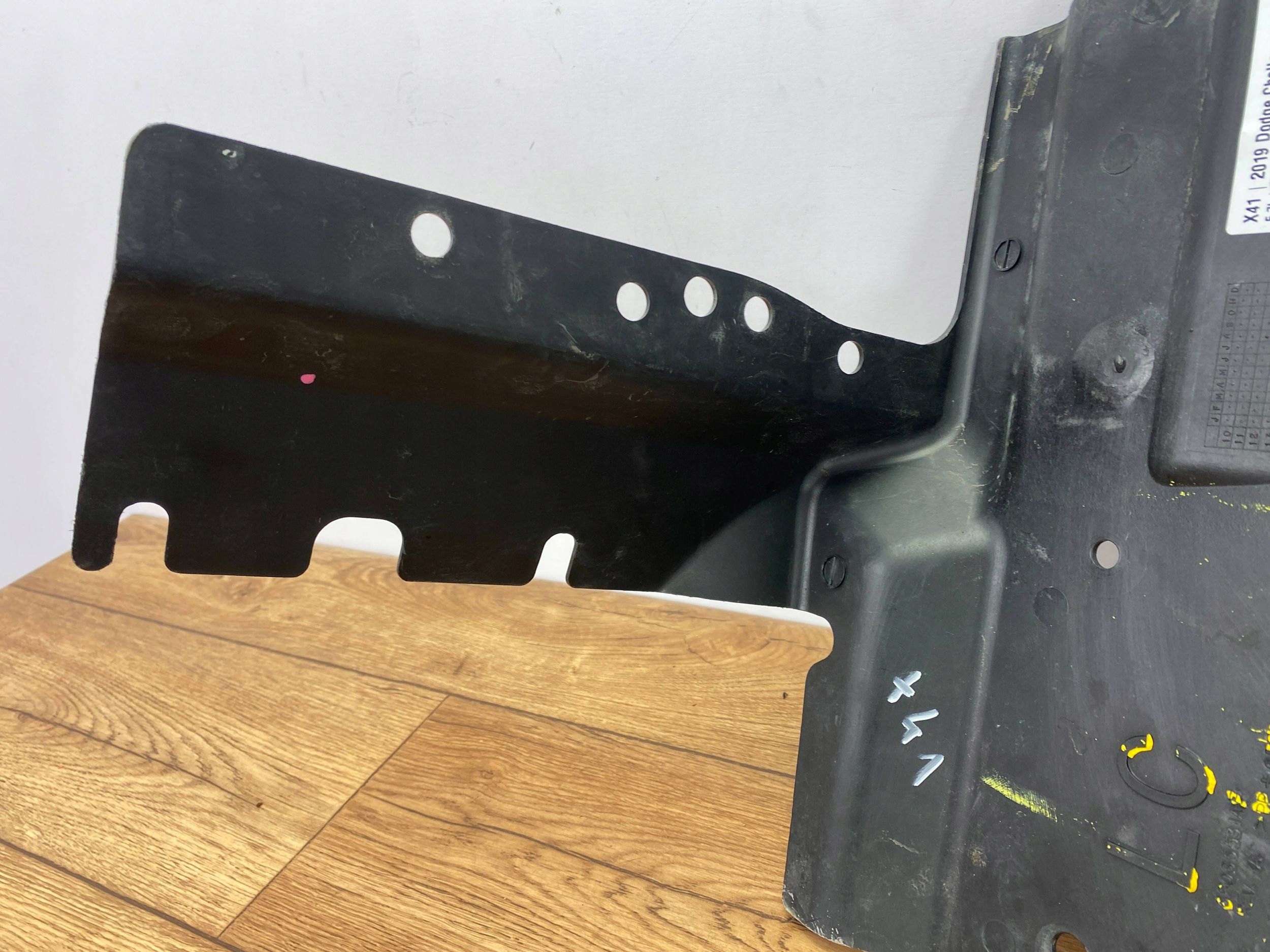 motor cover Dodge Challenger 2015+