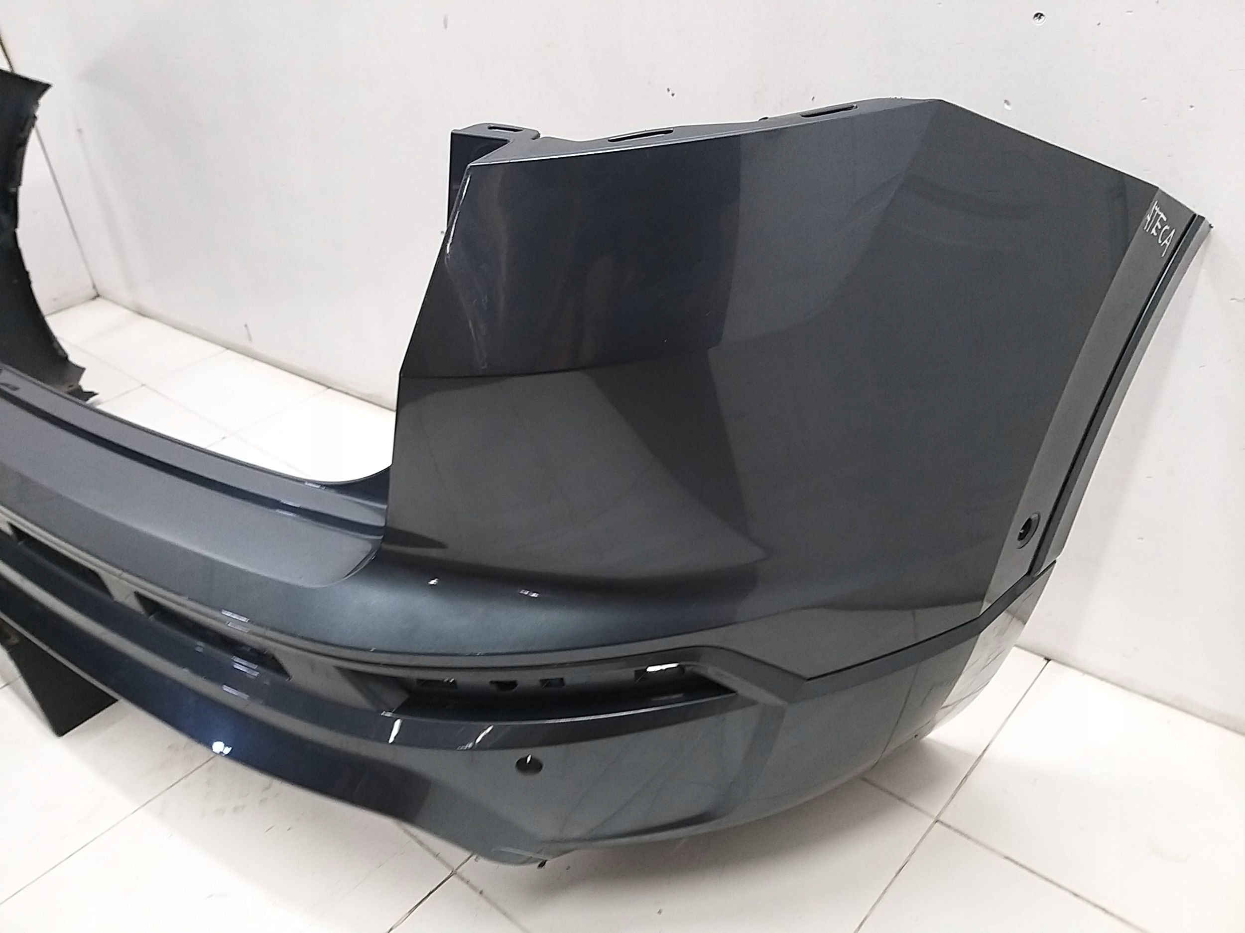 SEAT ATECA CUPRA 16R- bumper rear part rear PDC diffuser 575807521F