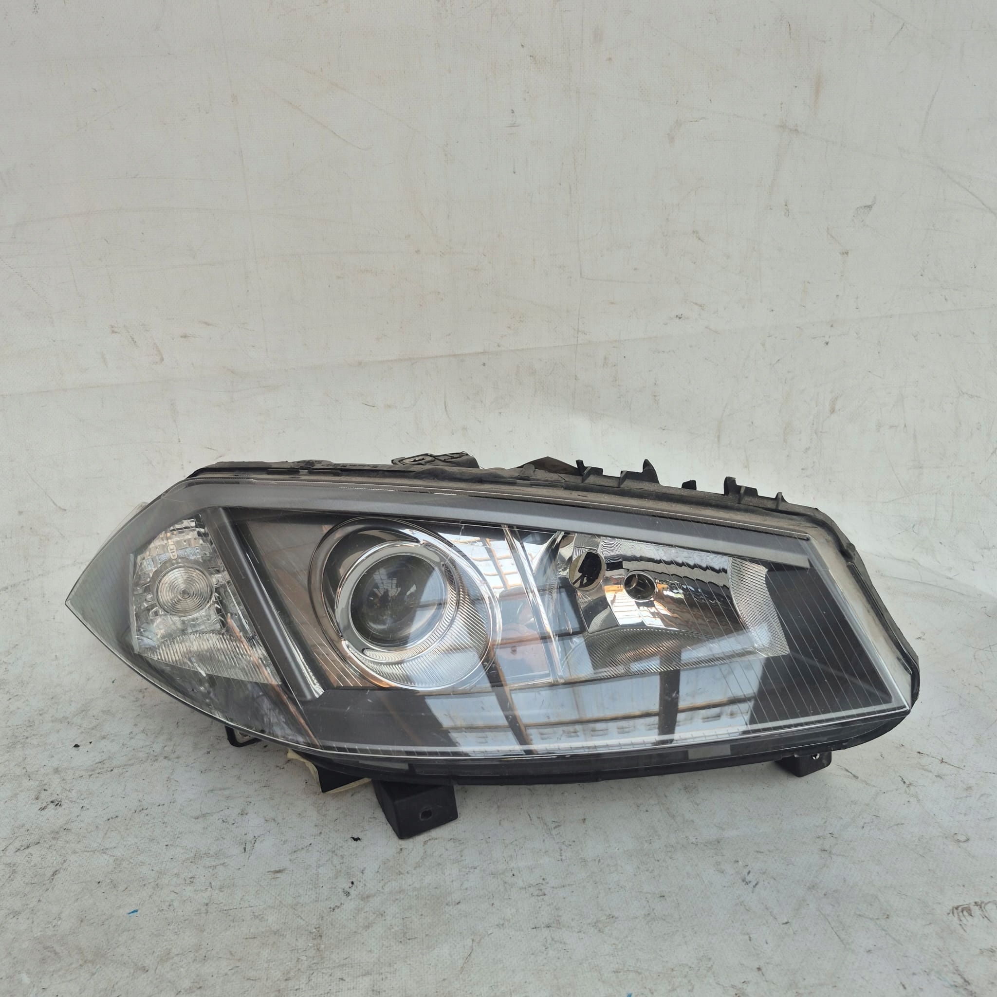 RENAULT MEGANE II 02- light right front front XENON 820007322