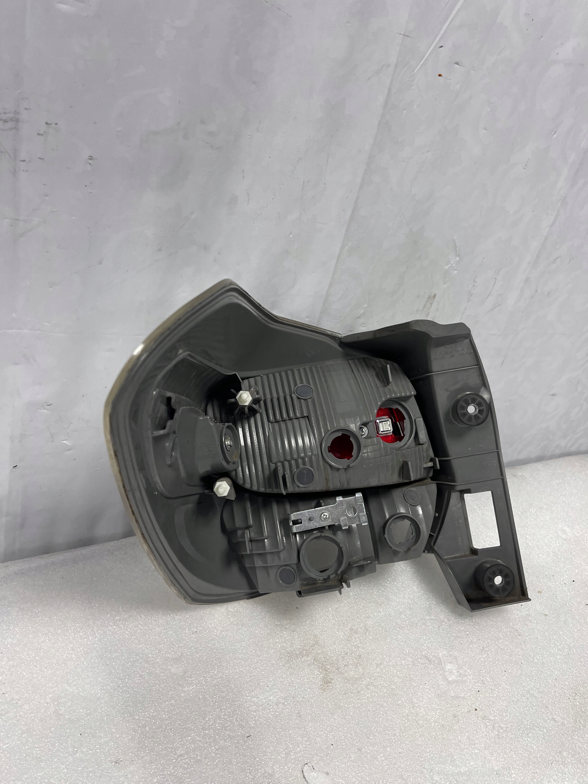 фонарь правый subaru XV РЕСТАЙЛИНГ 16r led OK.