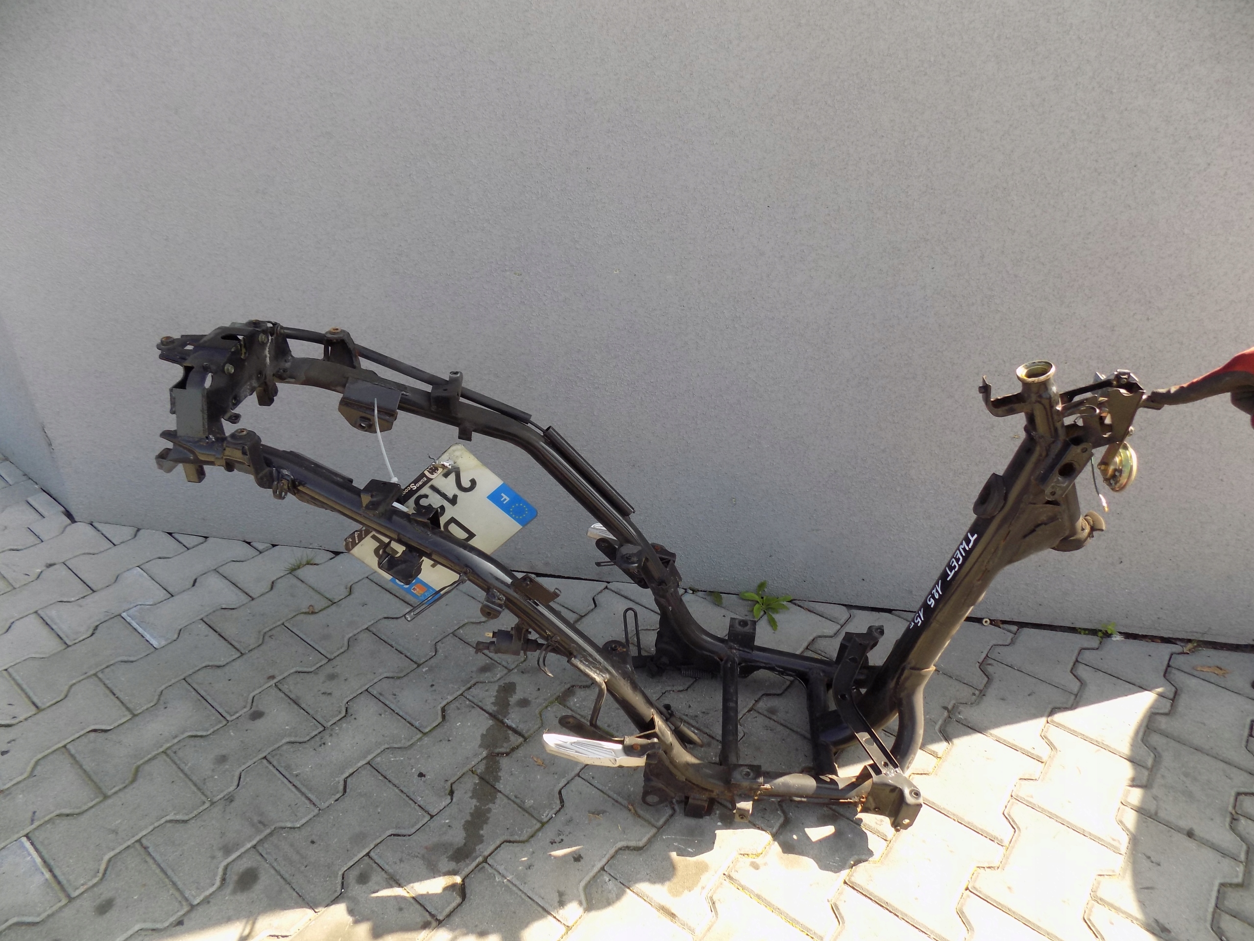 PEUGEOT TWEET 125 рамка документи 2015