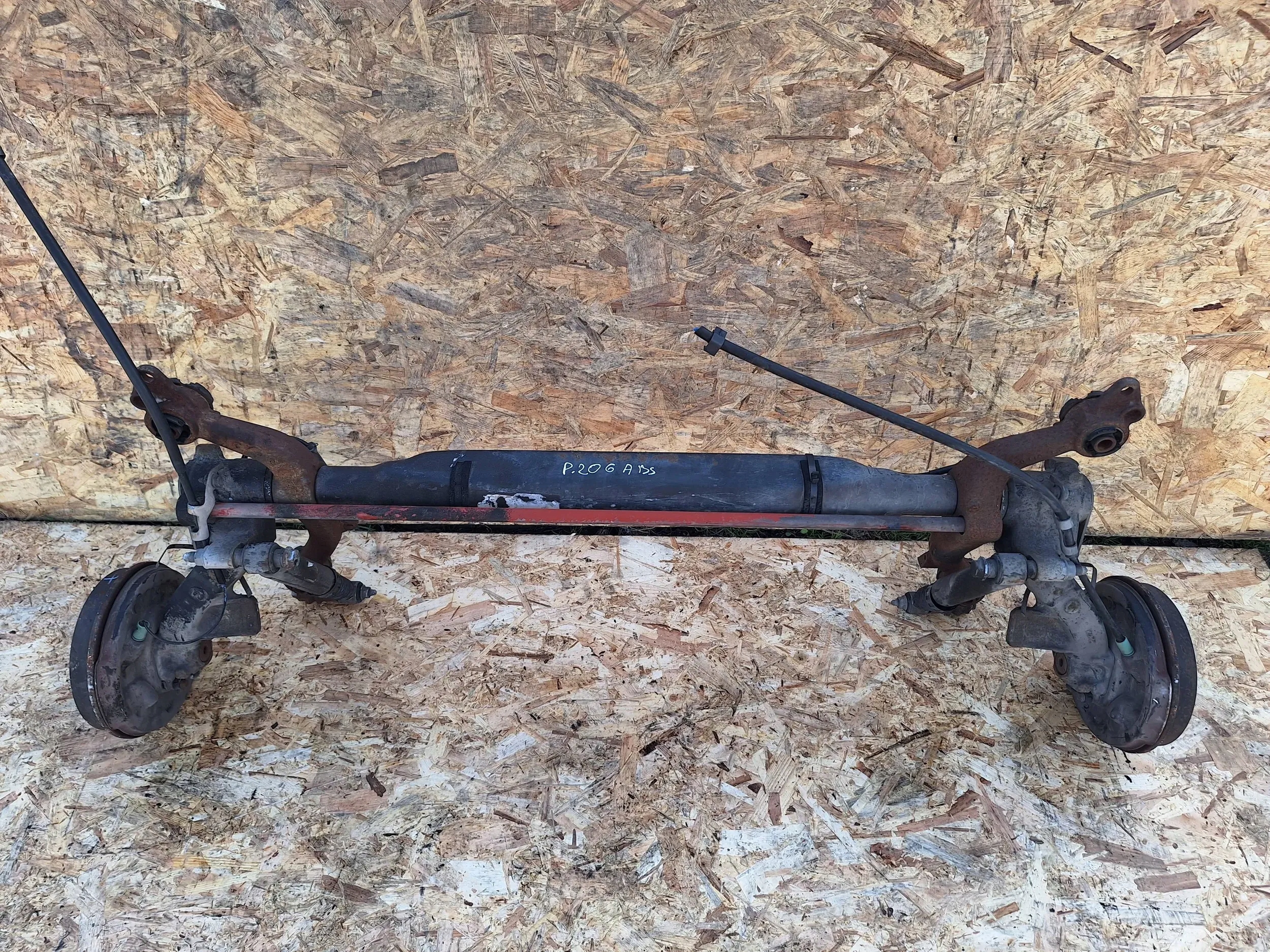 axis rear part Peugeot 206 H-B 02